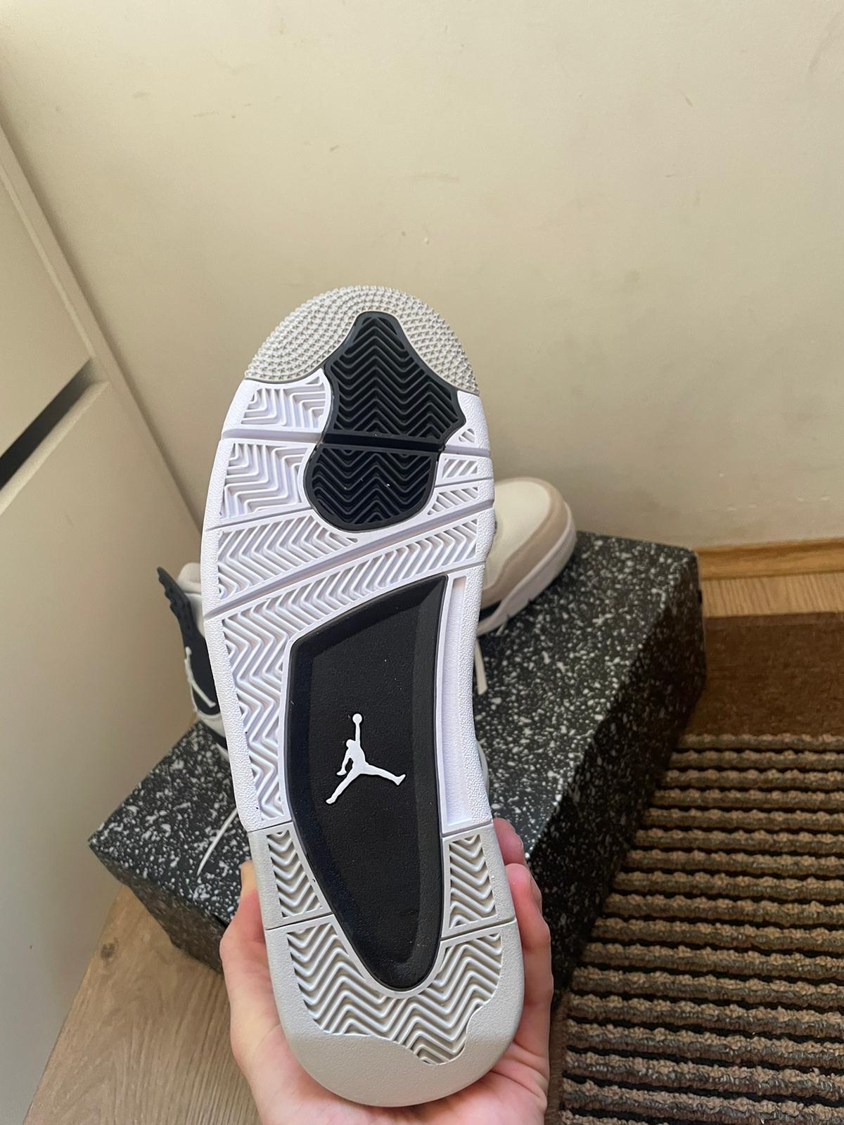 Jordan 4 Military black Broj 42(Odmah dostupno)
