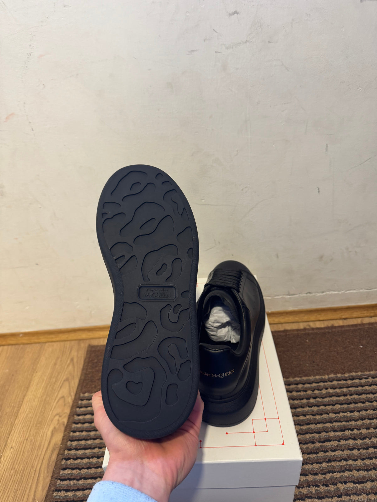 Alexander McQueen Broj 44(Odmah Dostupno)