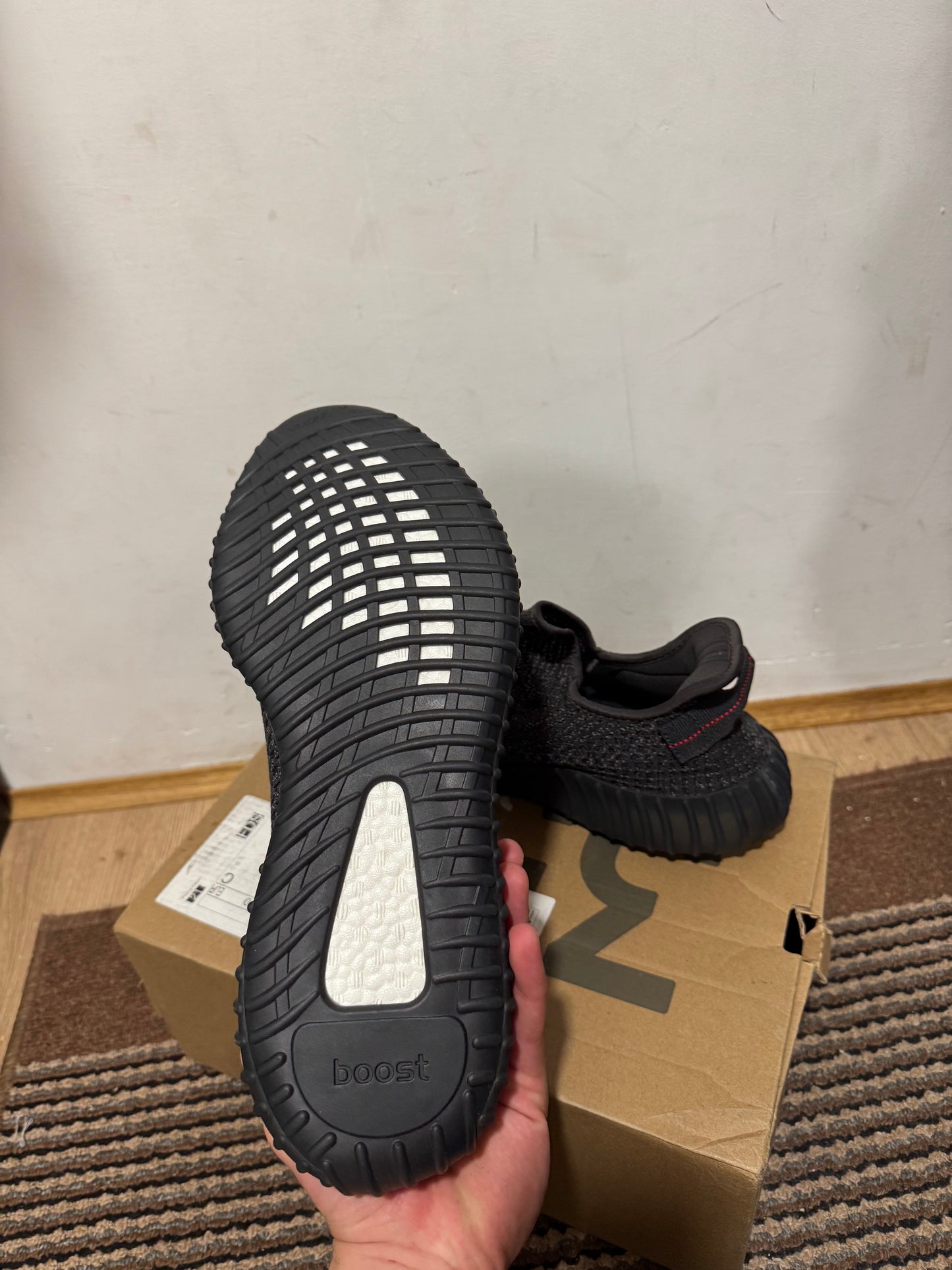 Yeezy 350 Black Static Broj 39(Odmah Dostupno)