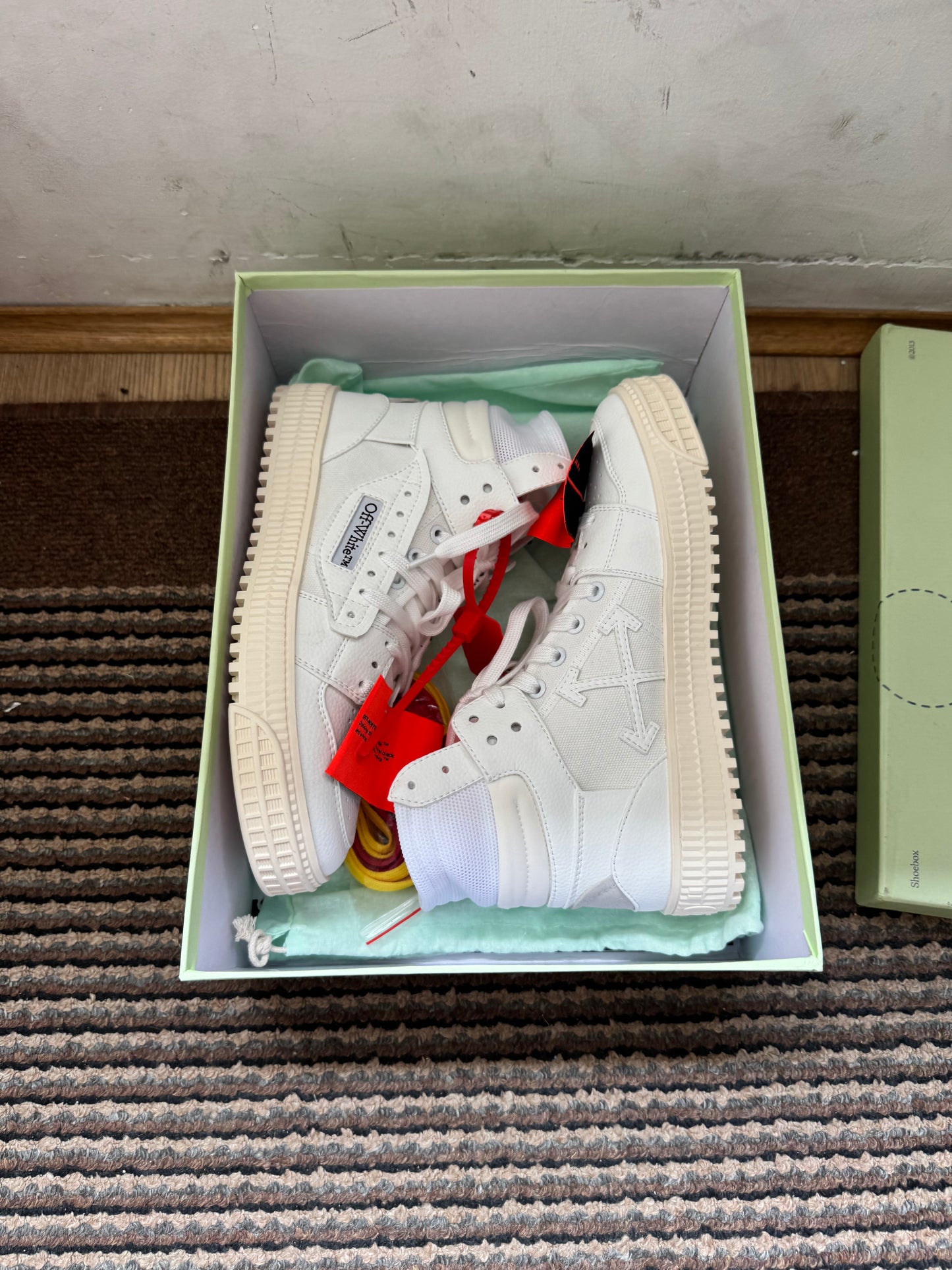 Off White Court Broj 36(Odmah dostupno)
