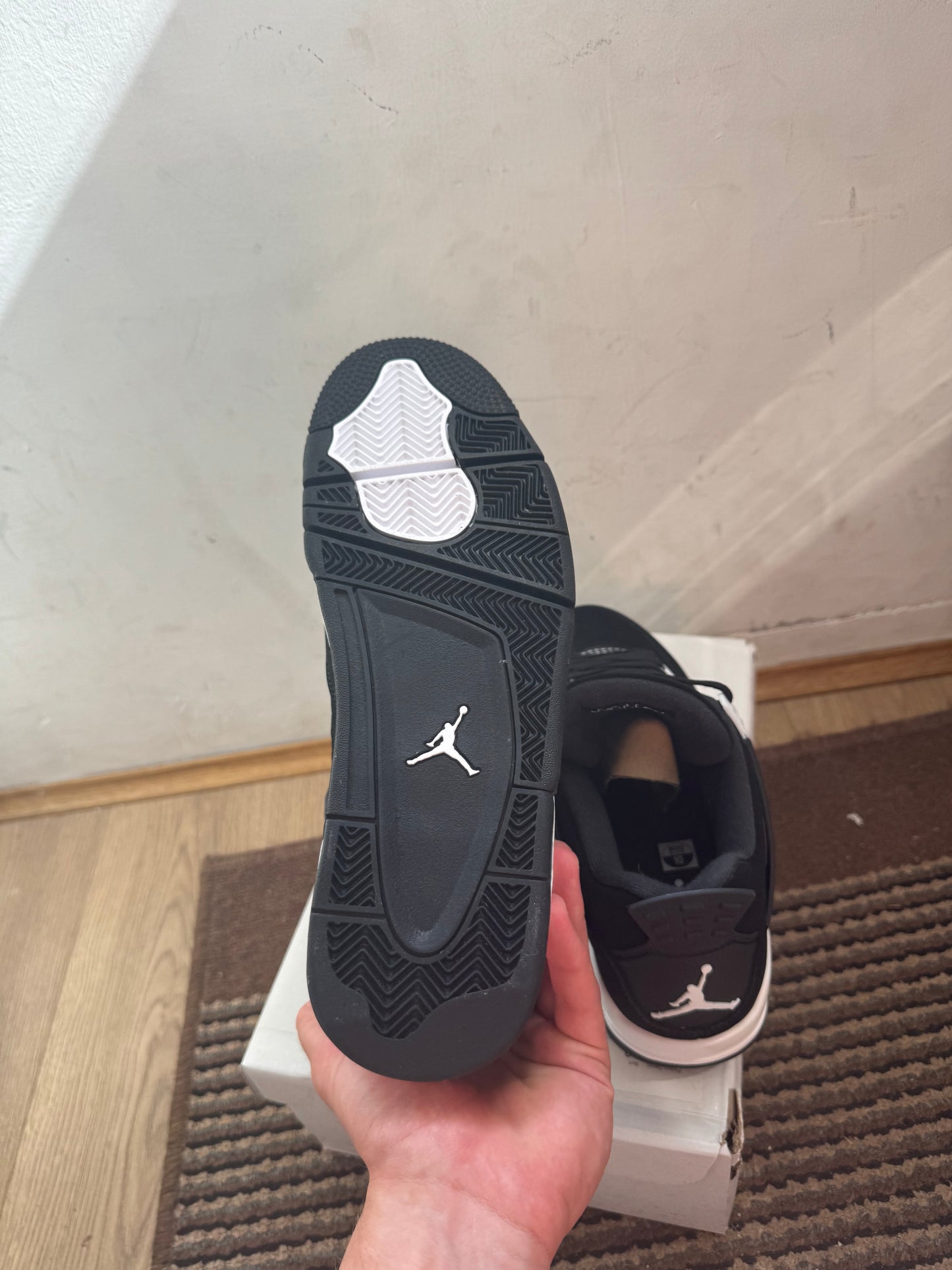 Jordan 4 White Thunder Broj 36(Odmah dostupno)