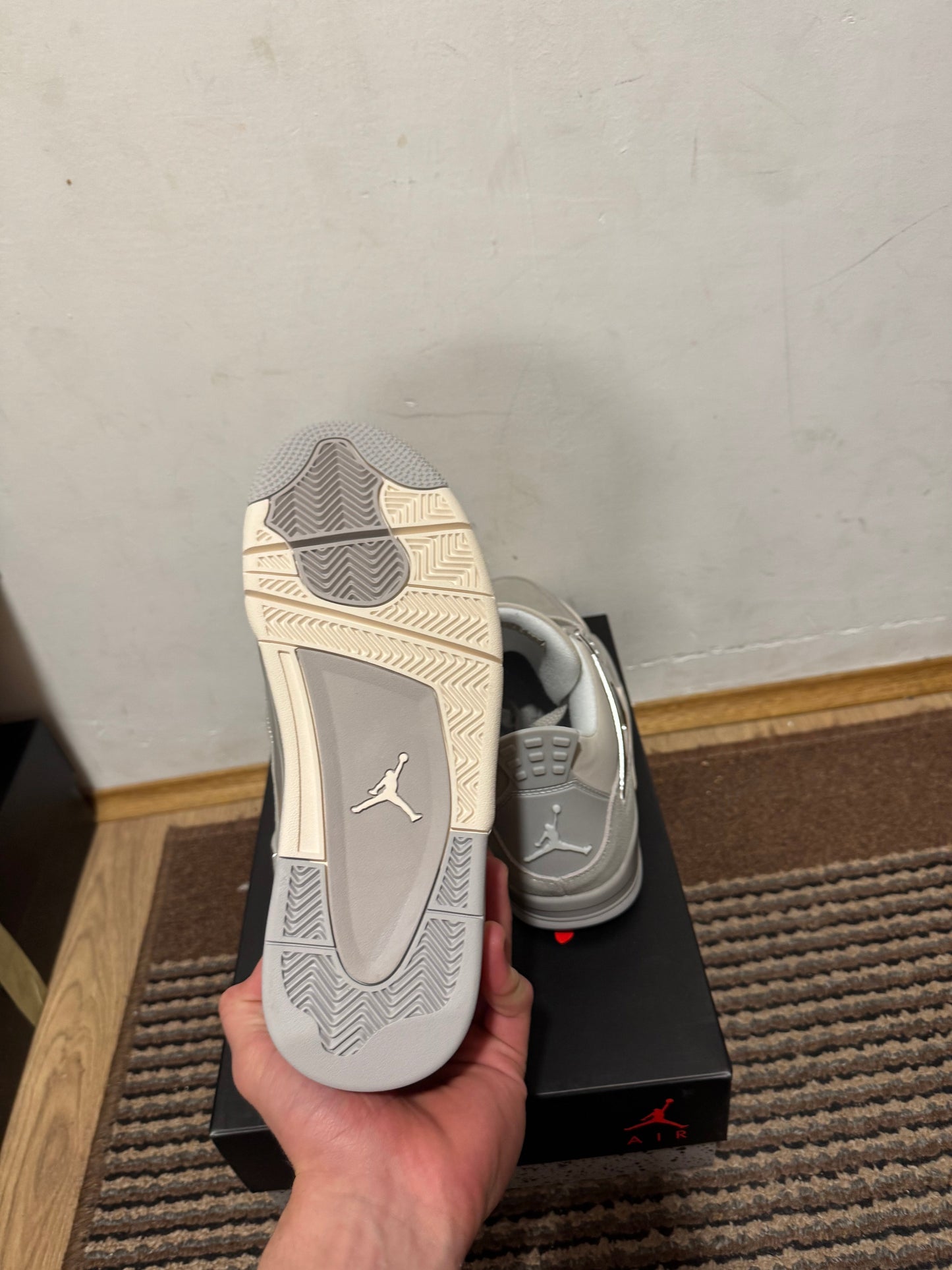 Jordan 4 Frozen Moment Broj 39(Odmah dostupno)