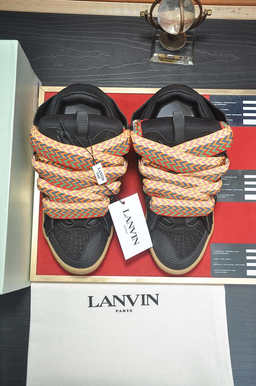 Lanvin Curb
