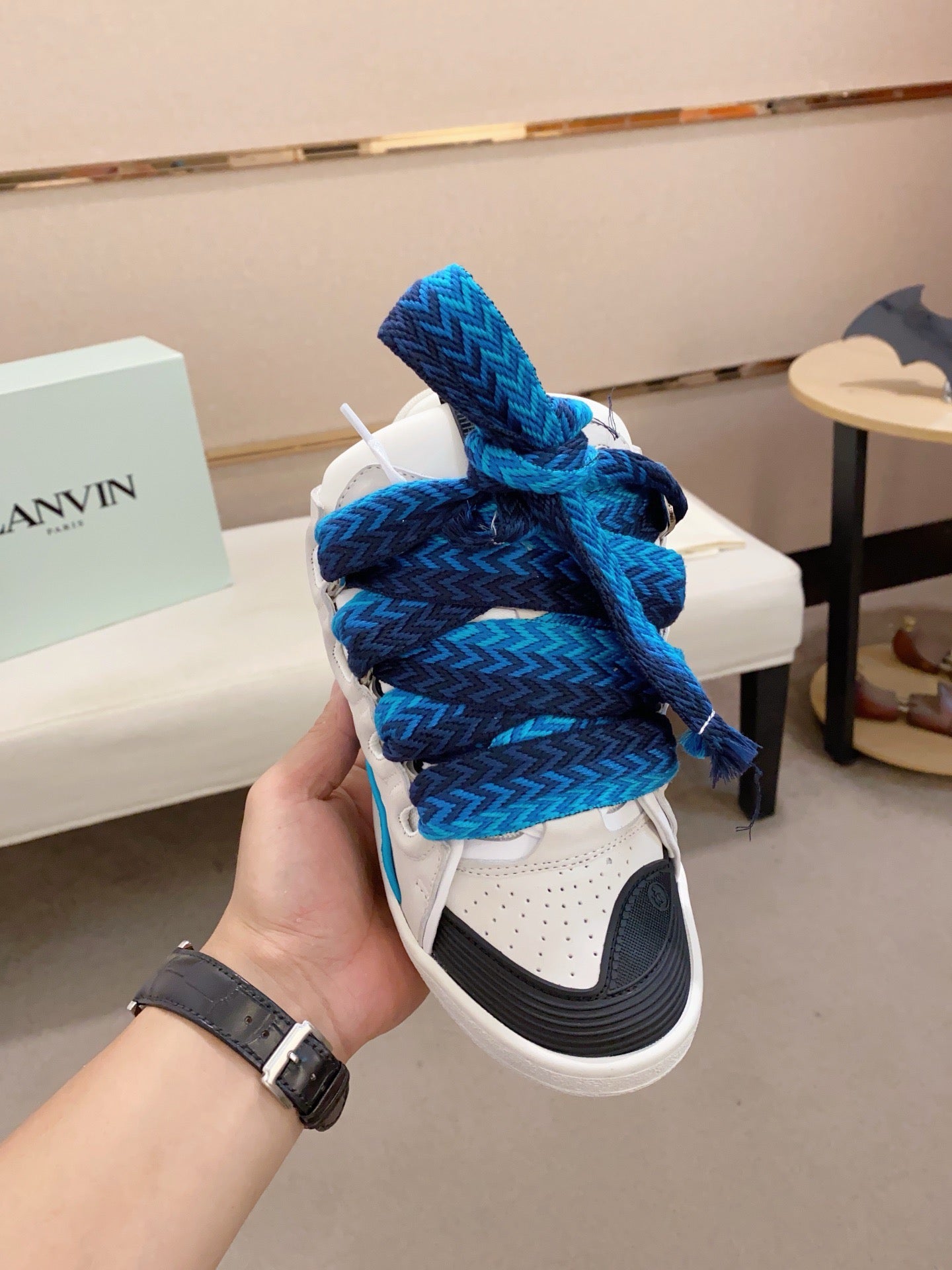 Lanvin Curb