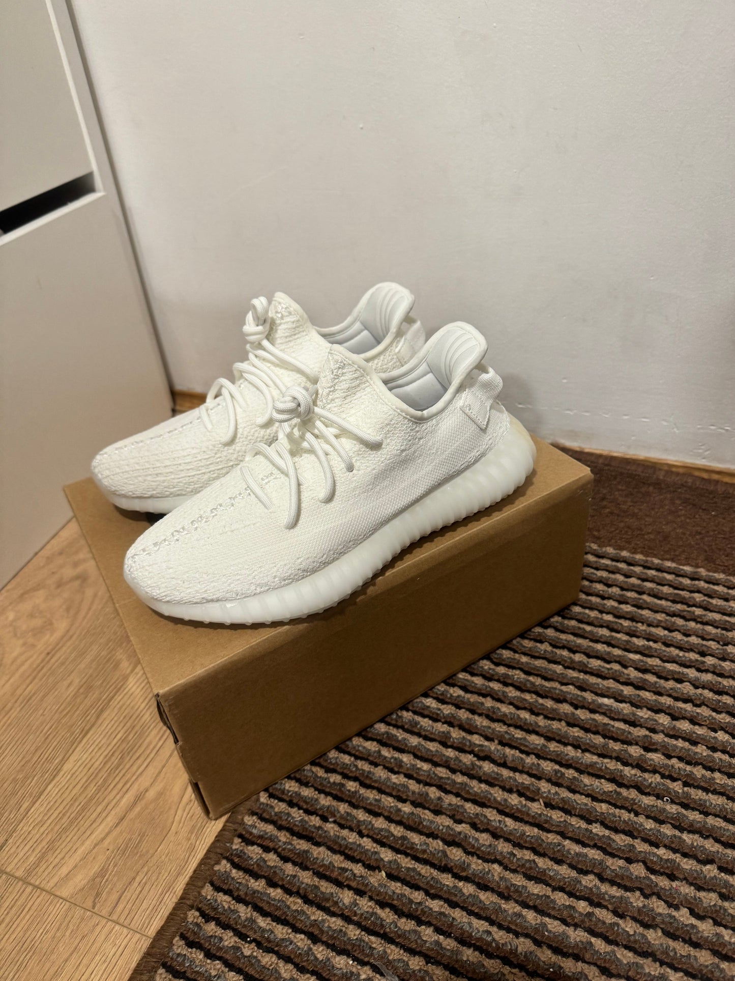 Yeezy350 Cream Broj 39,42(Odmah dostupno)
