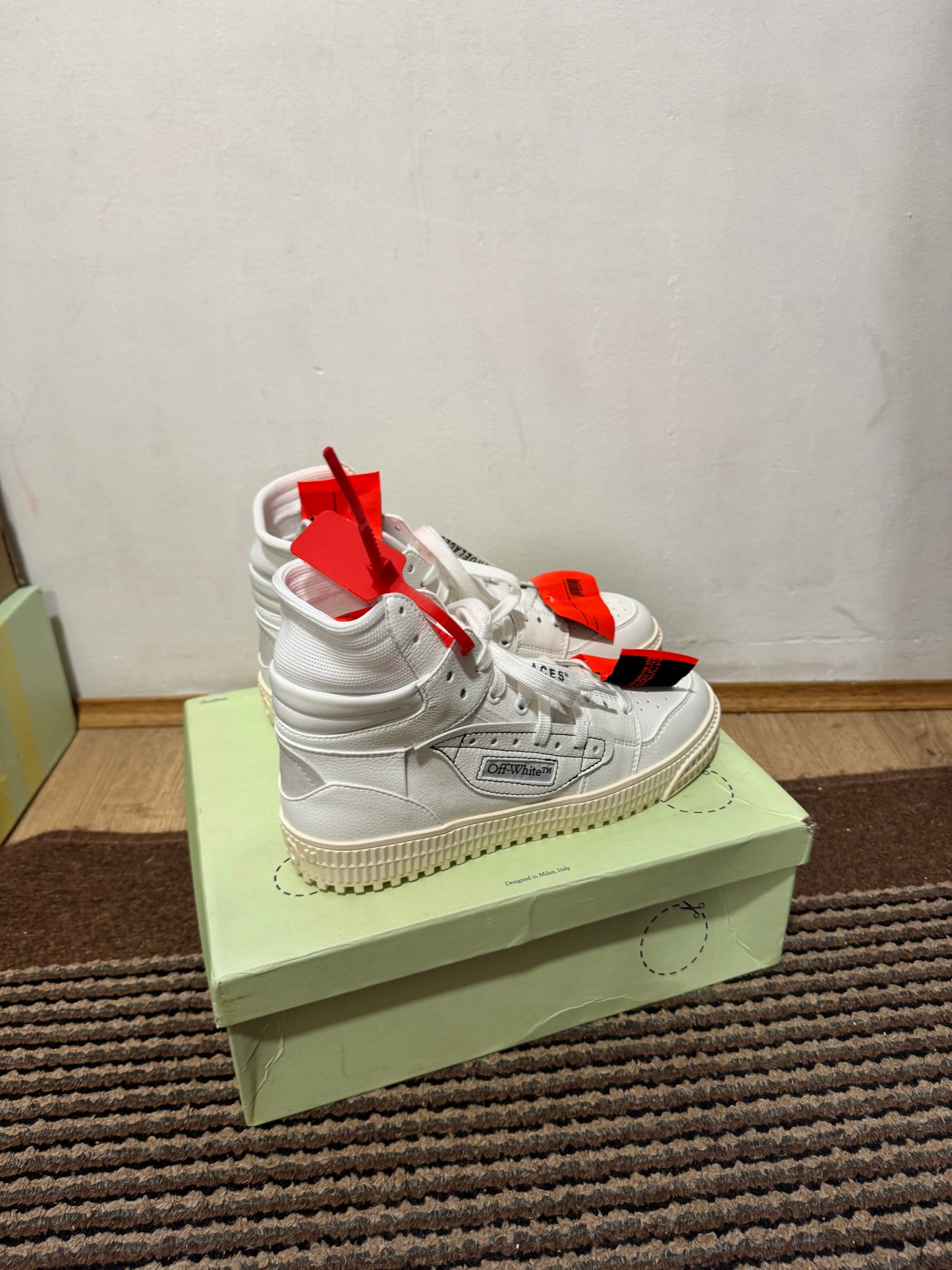 Off White Court Broj 41(Odmah dostupno)