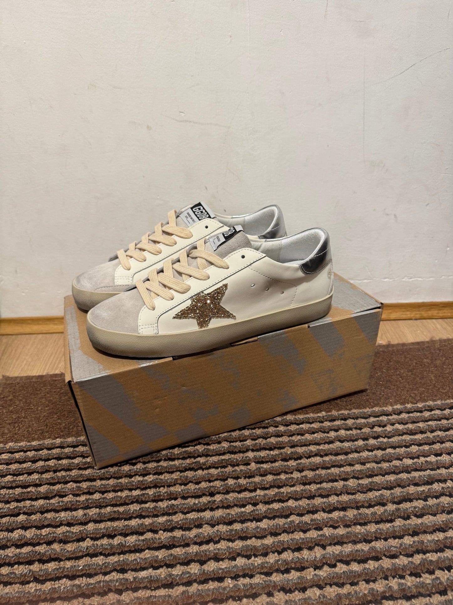 Golden Goose Broj 39(Odmah dostupno)
