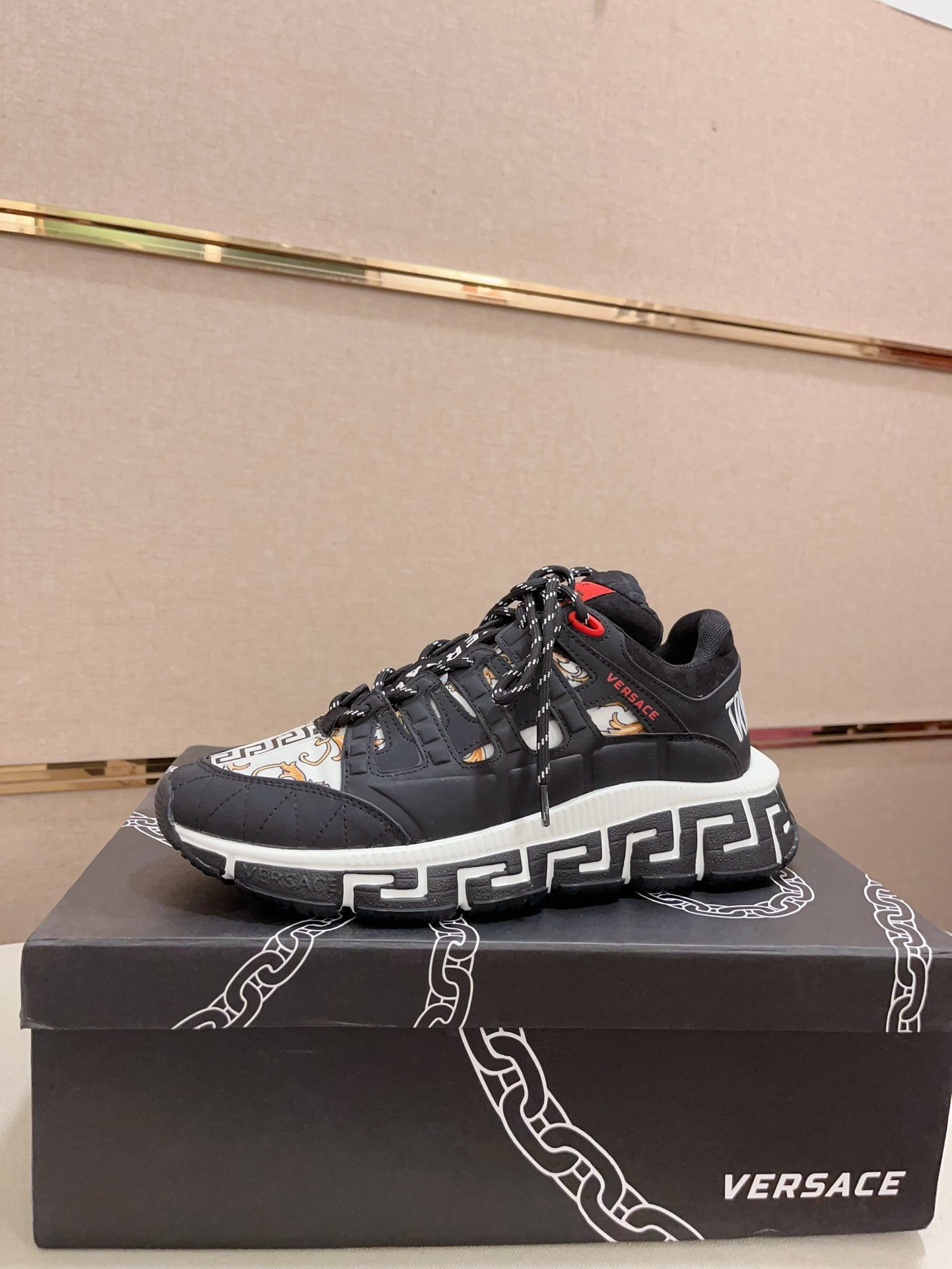 Versace Trigreca
