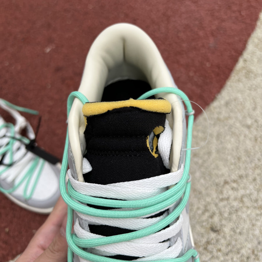 Off white dunk low lot 4