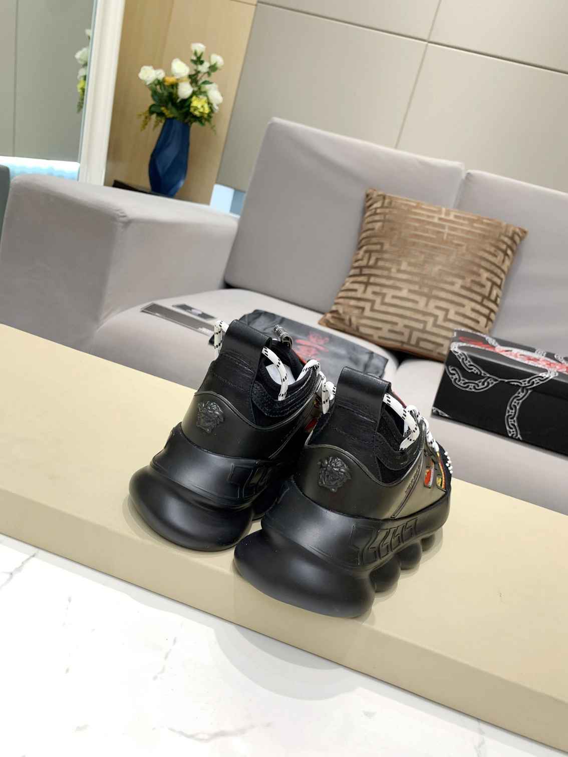 Versace Chain Reaction