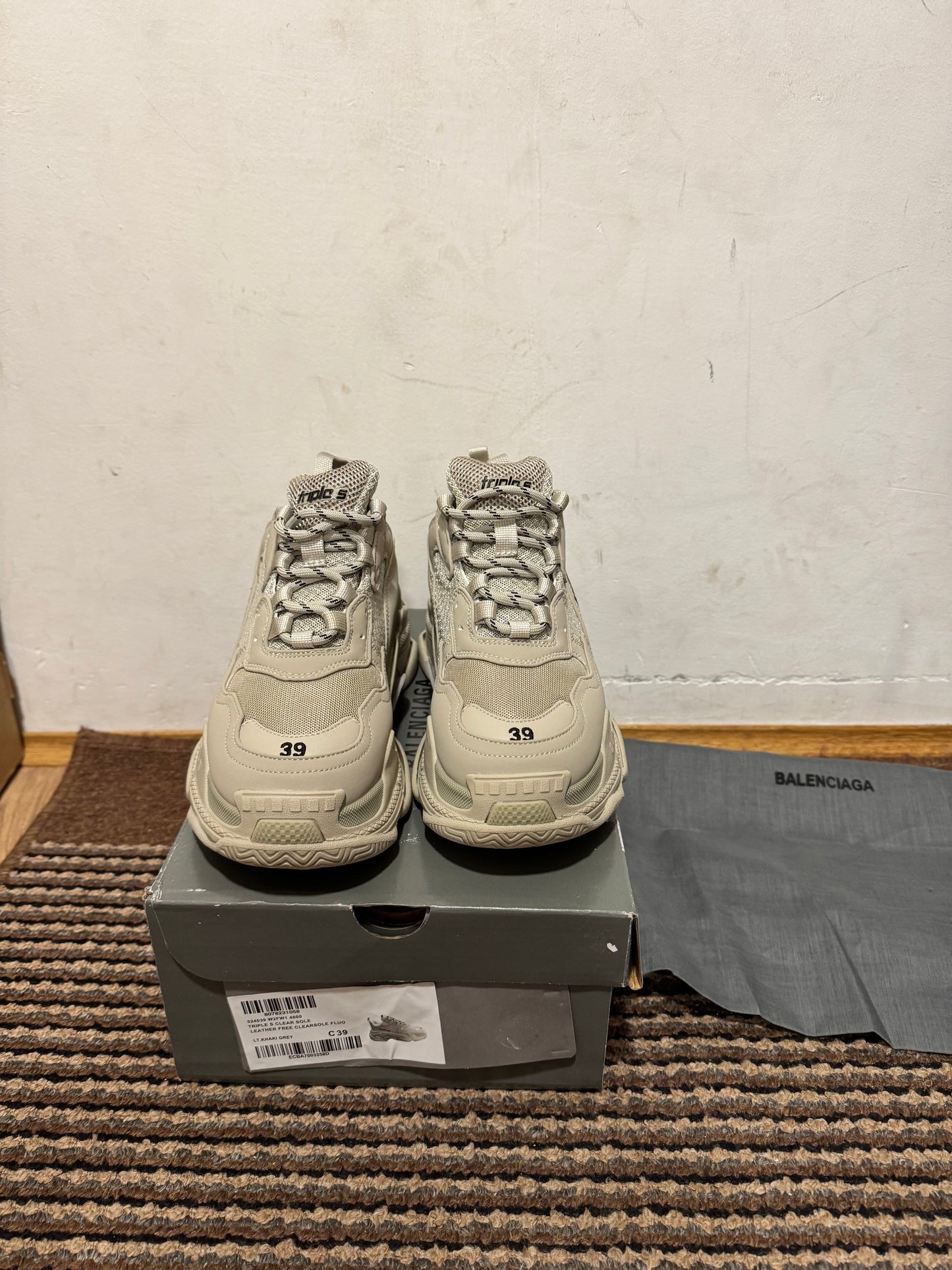 Balenciaga Triple S Broj 39(Odmah dostupno)