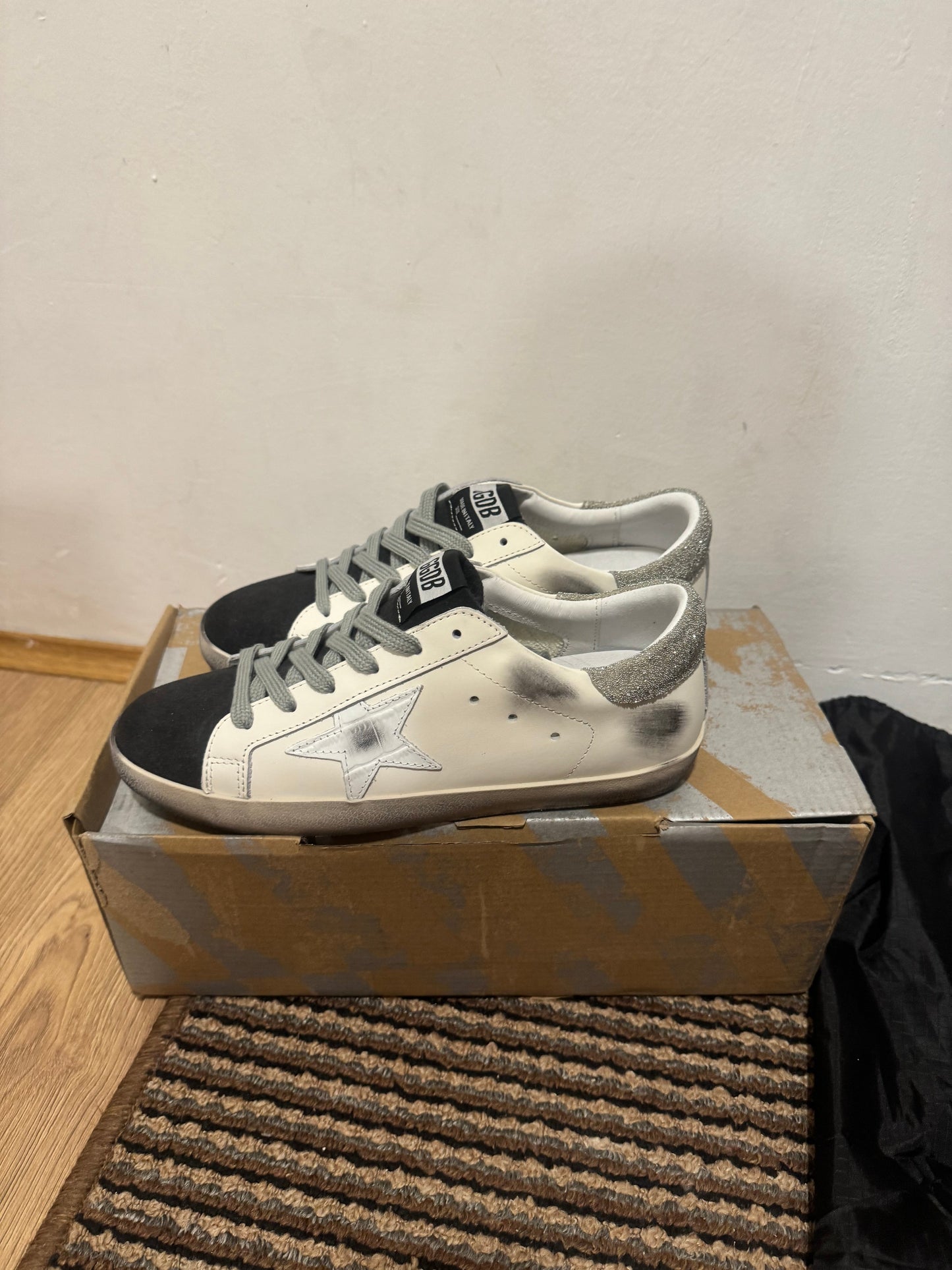 Golden Goose Broj 37,38,42,45(Odmah dostupno)