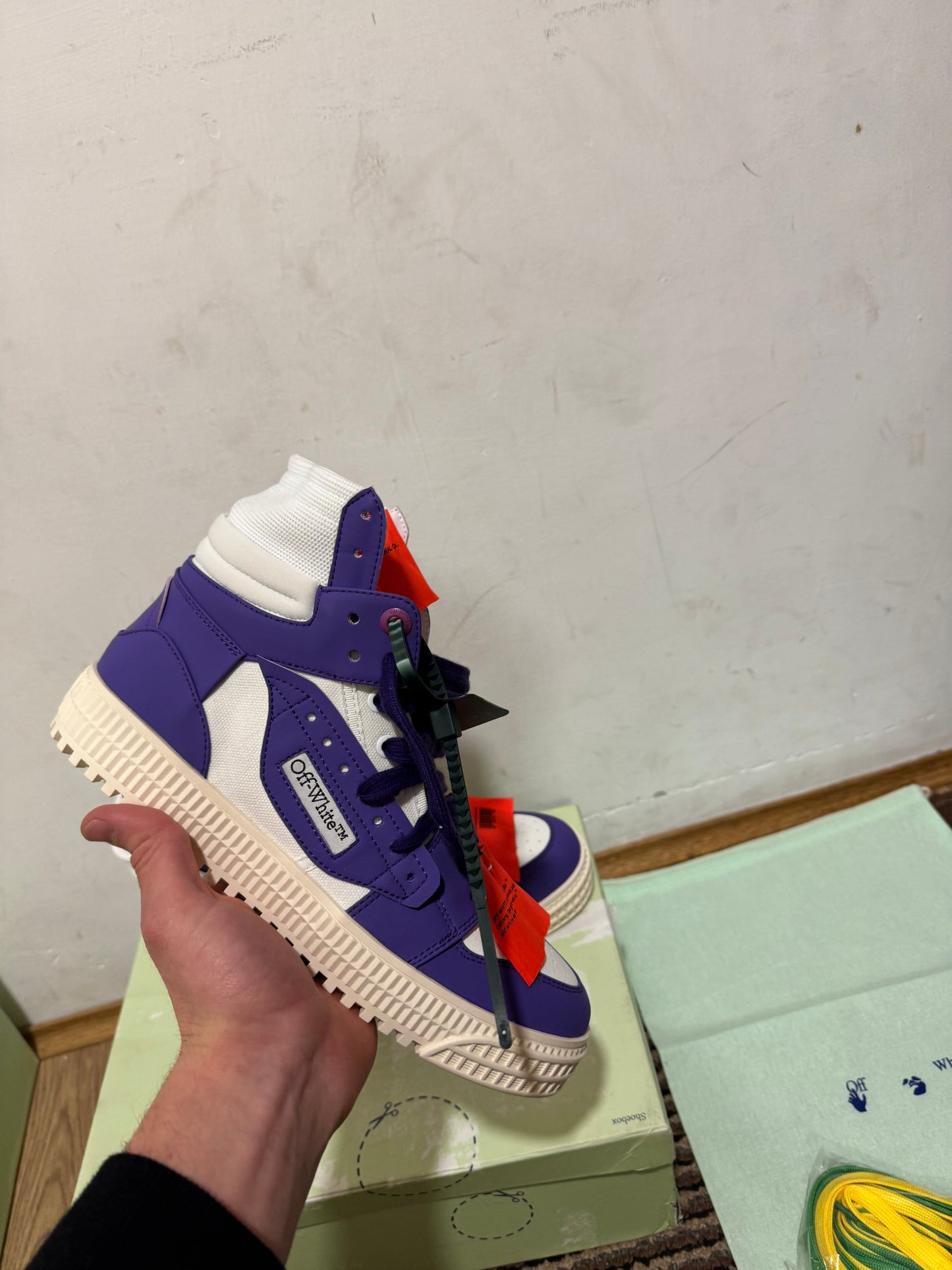 Off White Court Broj 41(Odmah dostupno)