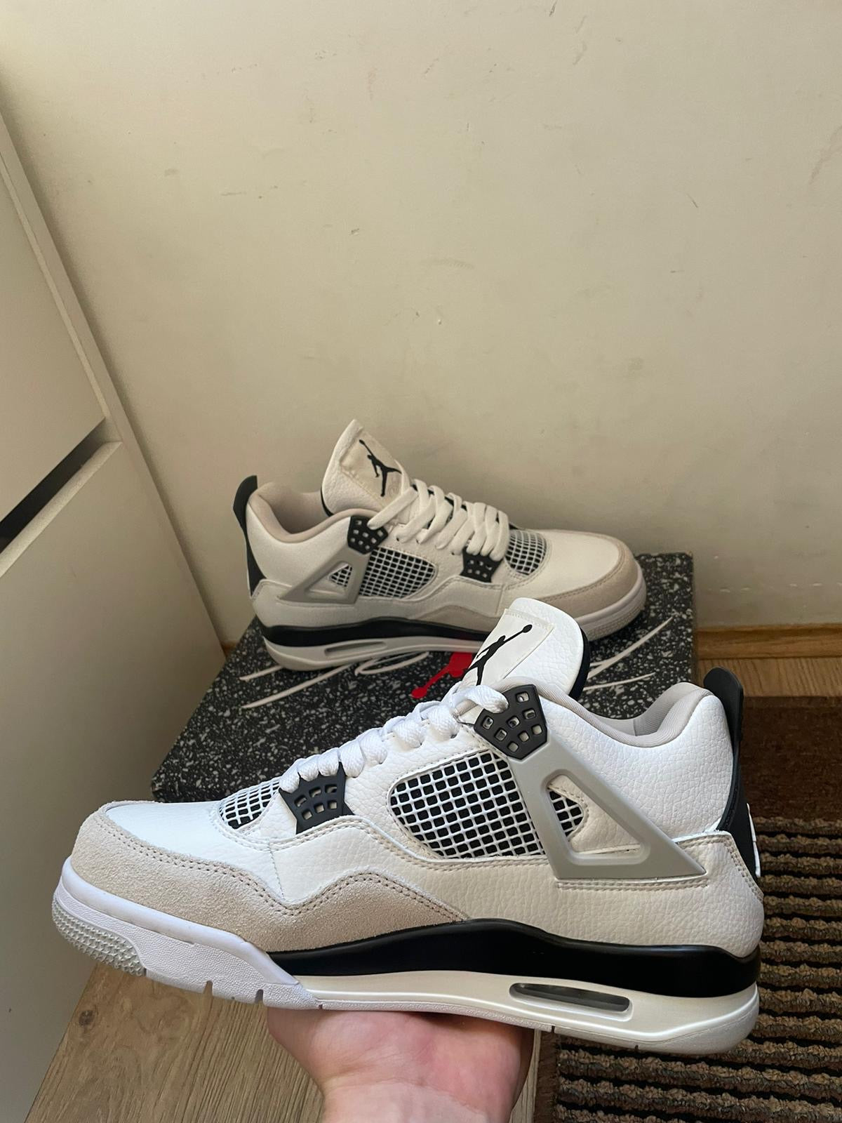 Jordan 4 Military black Broj 42(Odmah dostupno)