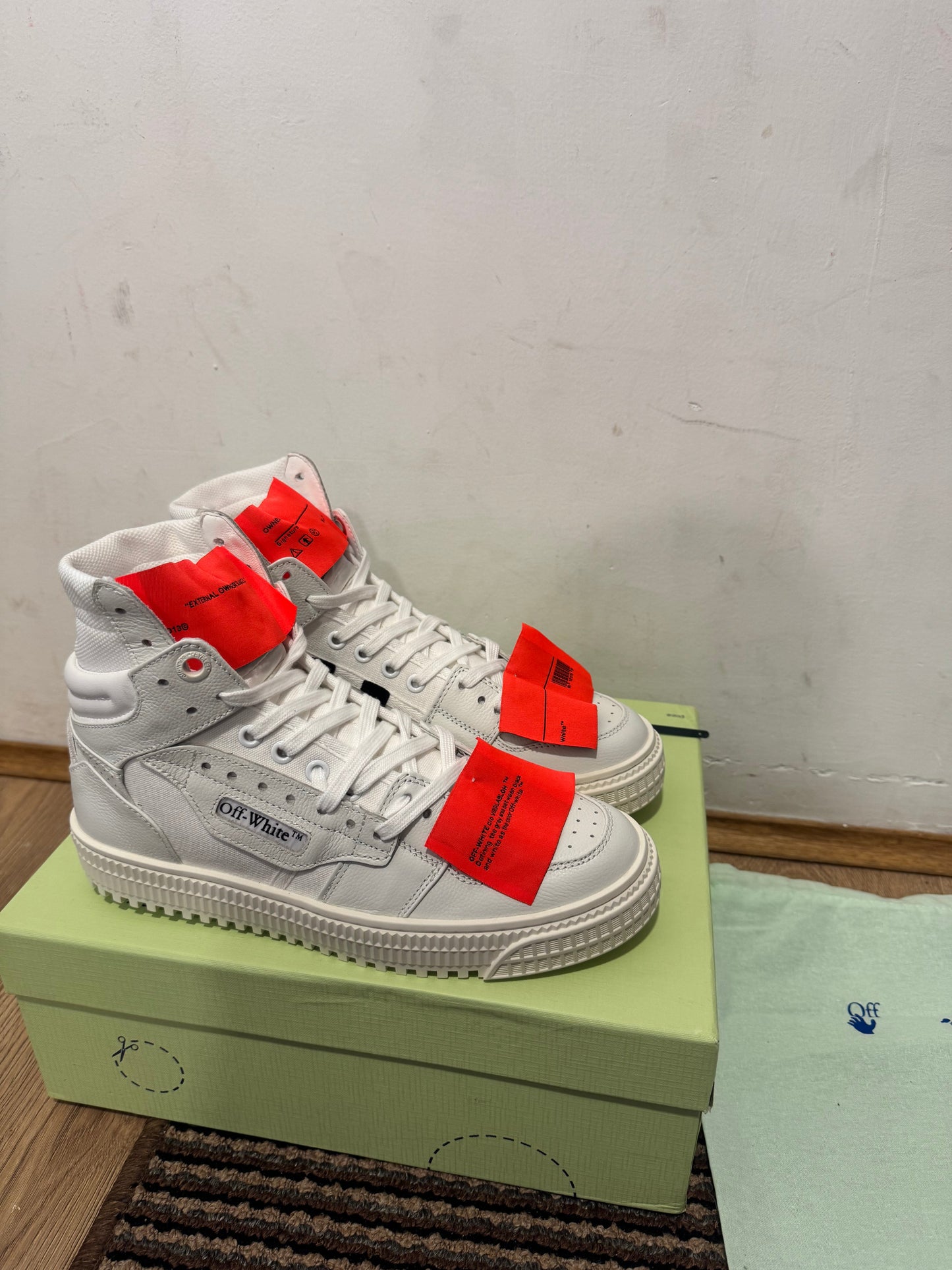 Off White Court Broj 40(Odmah dostupno)
