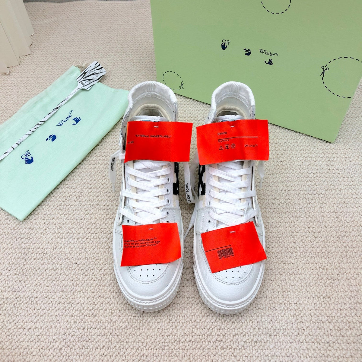 OFF-WHITE Court