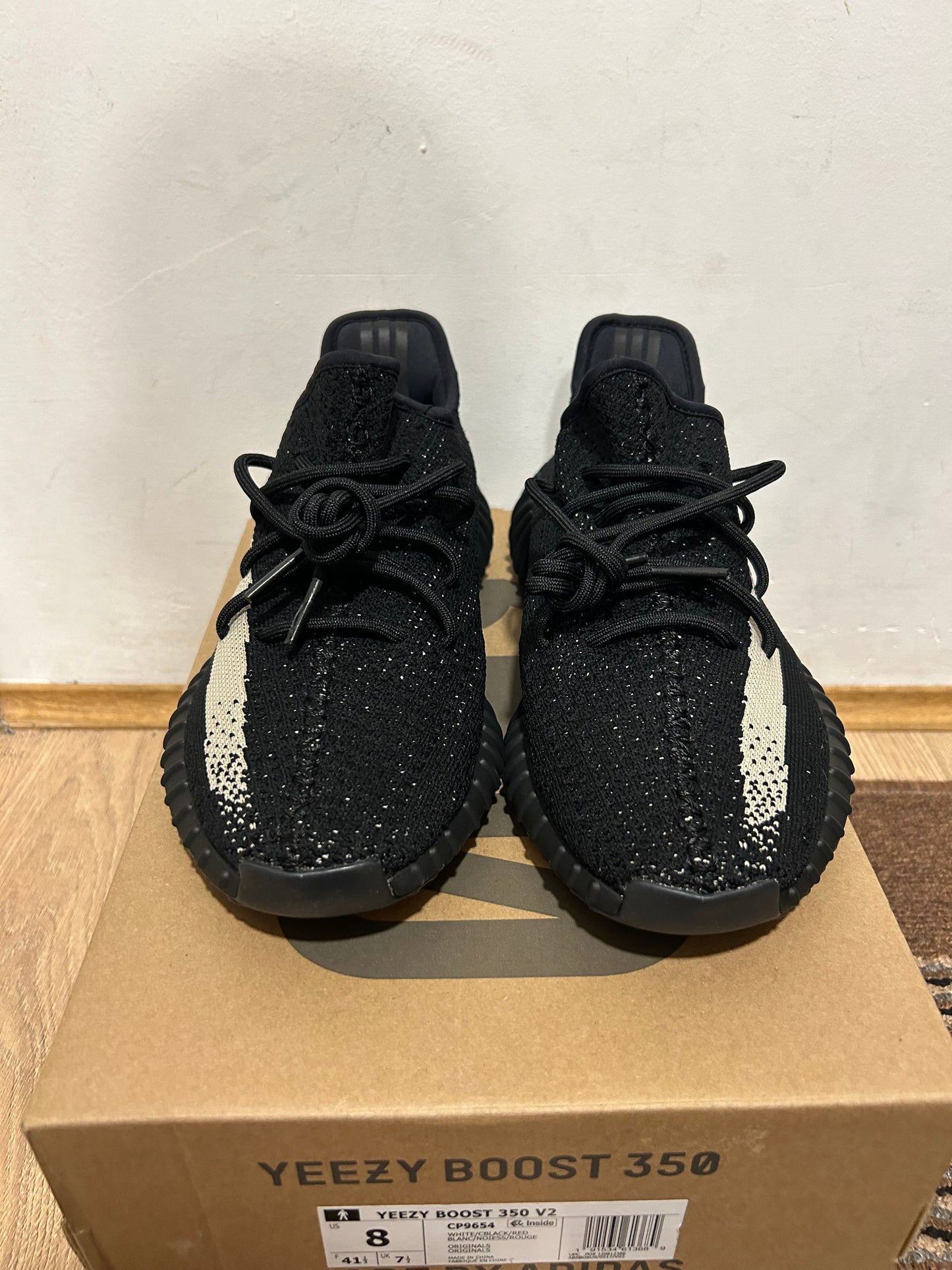 Yeezy 350 Oreo Broj 41(Odmah dostupno)