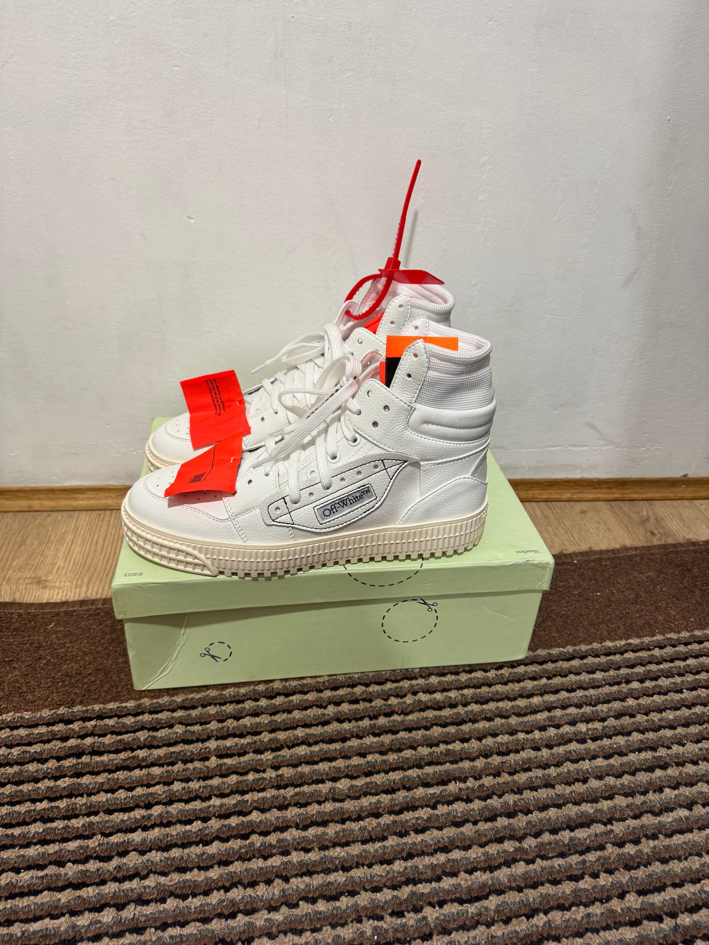 Off White Court Broj 41(Odmah dostupno)
