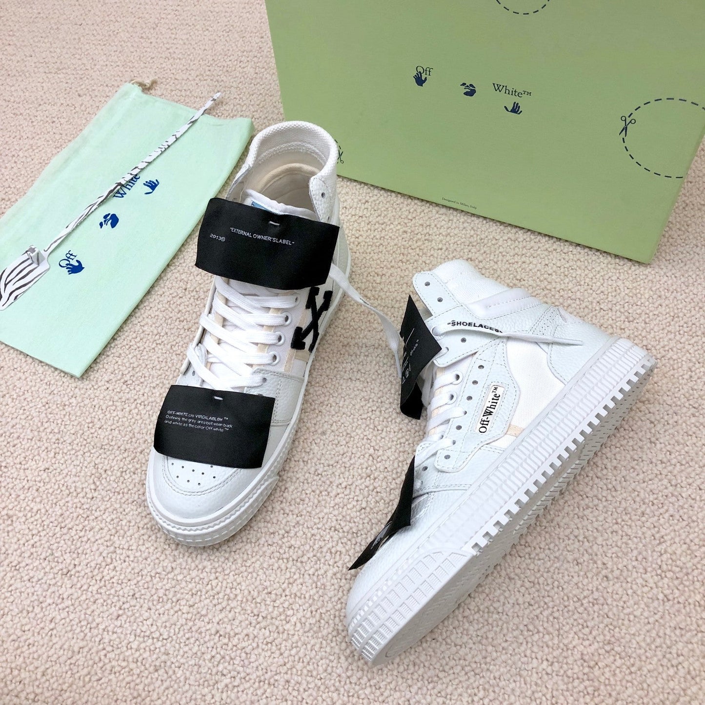 OFF-WHITE Court
