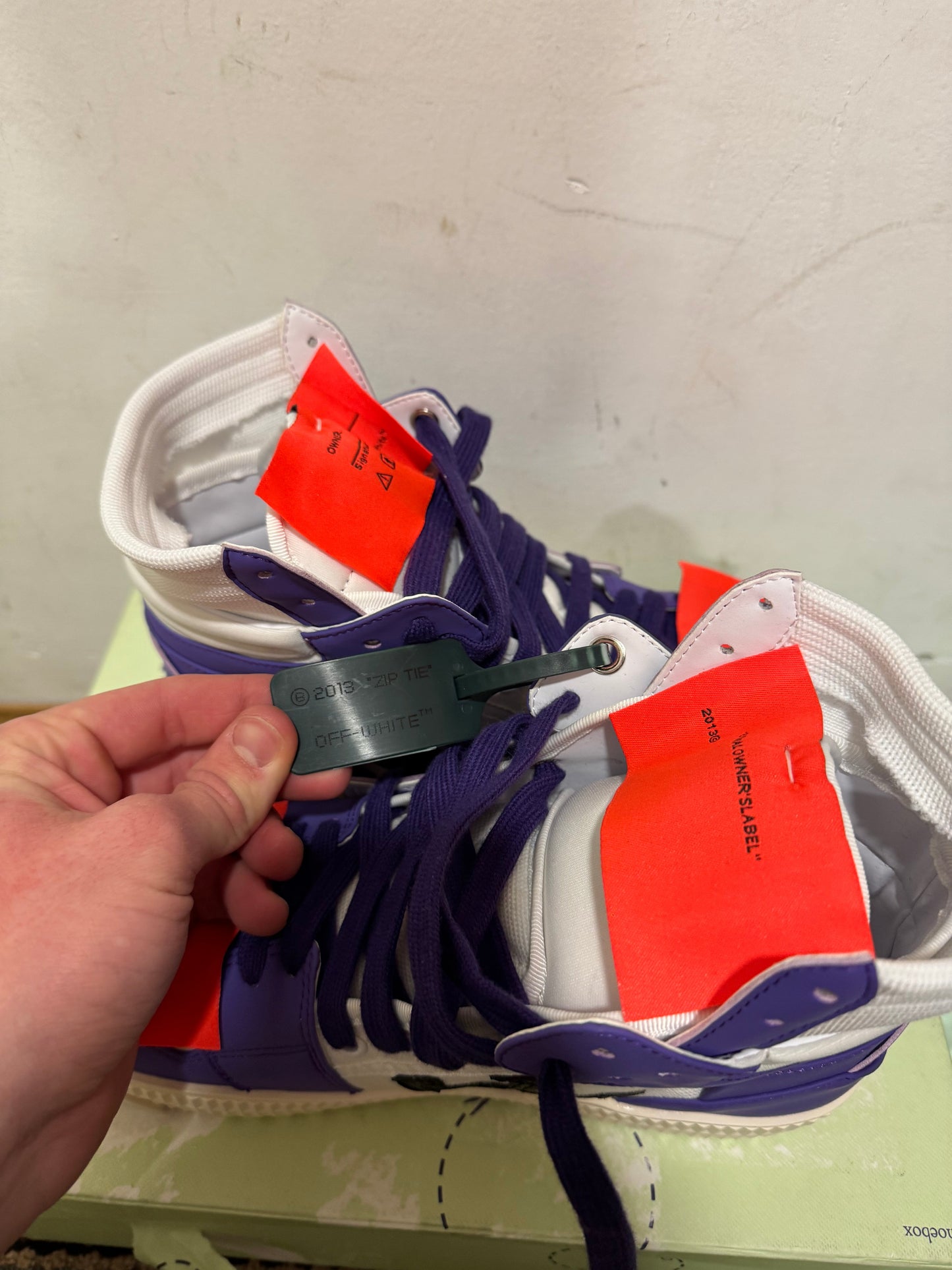 Off White Court Broj 41(Odmah dostupno)