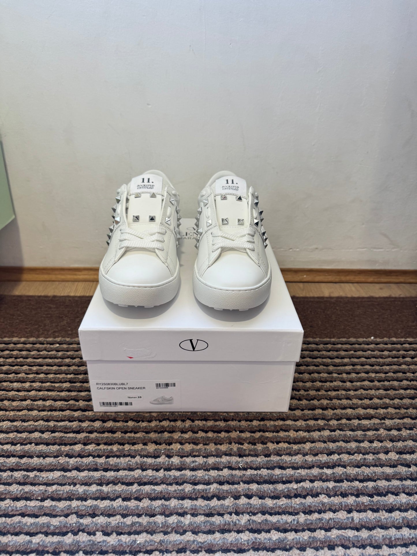 Valentino Broj 42(Odmah dostupno)