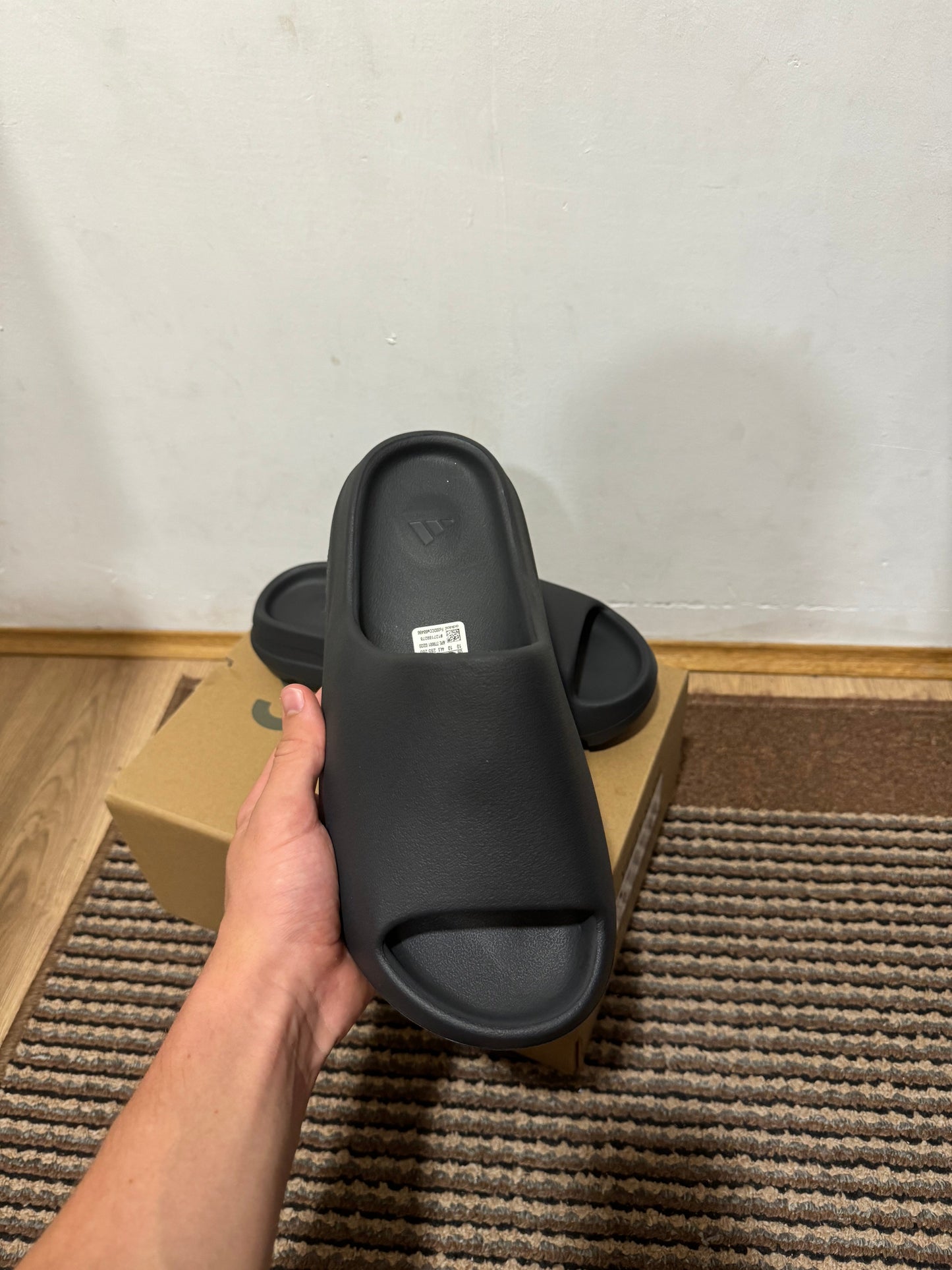 Yeezy Slide Onyx Broj 38,42(Odmah dostupno)