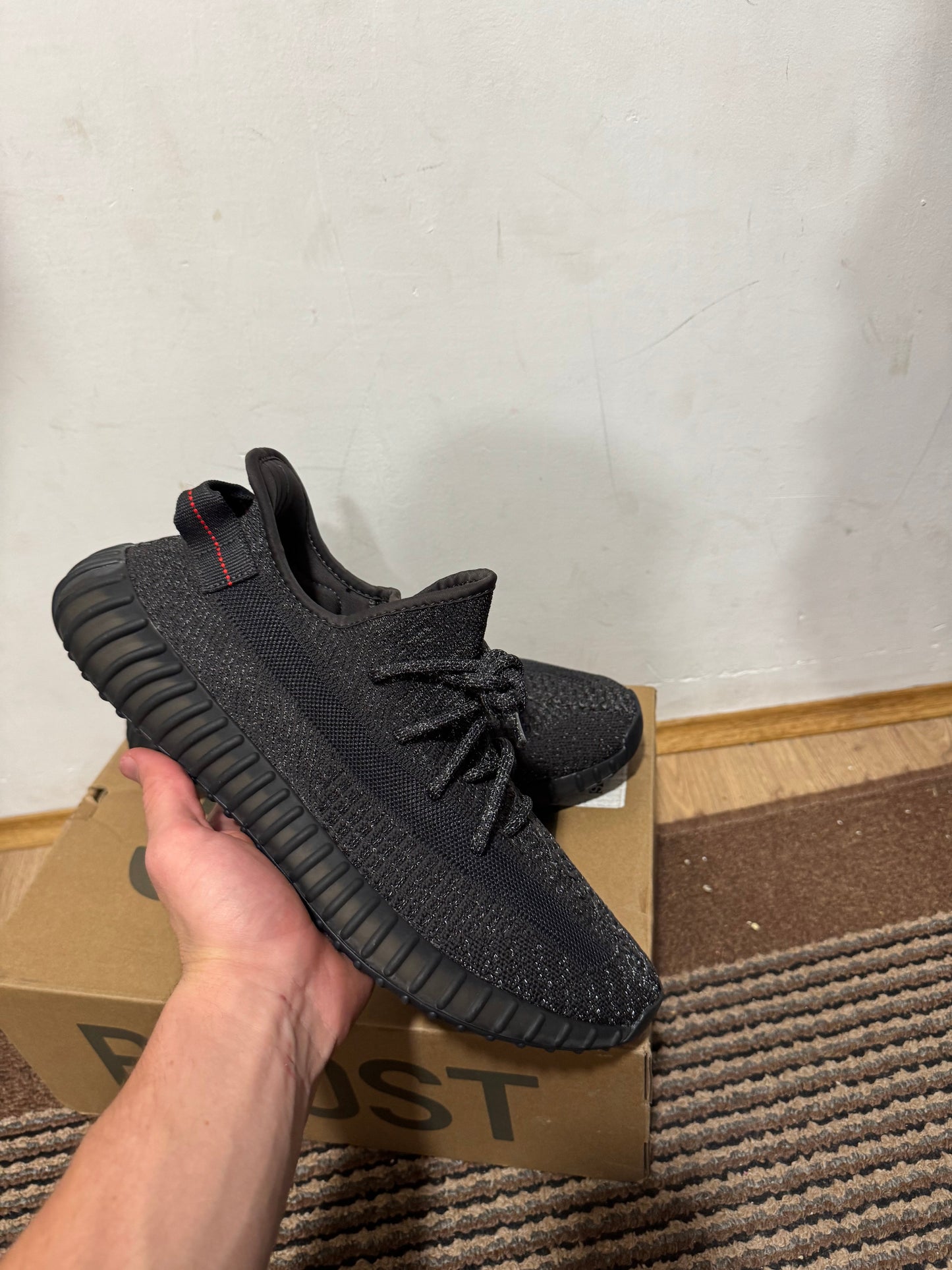 Yeezy 350 Black Static Broj 39(Odmah Dostupno)