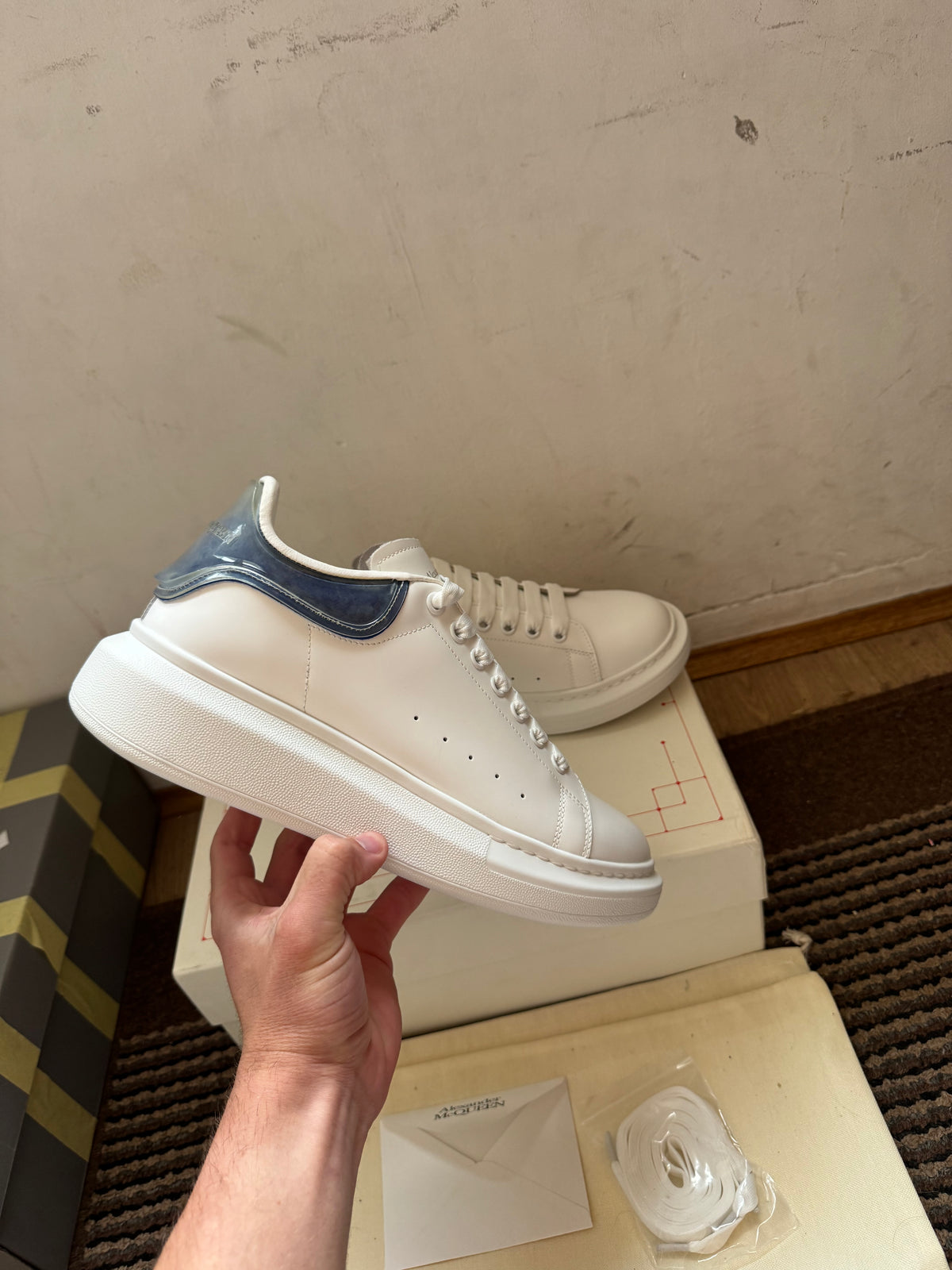 Alexander McQueen Broj 44(Odmah Dostupno)