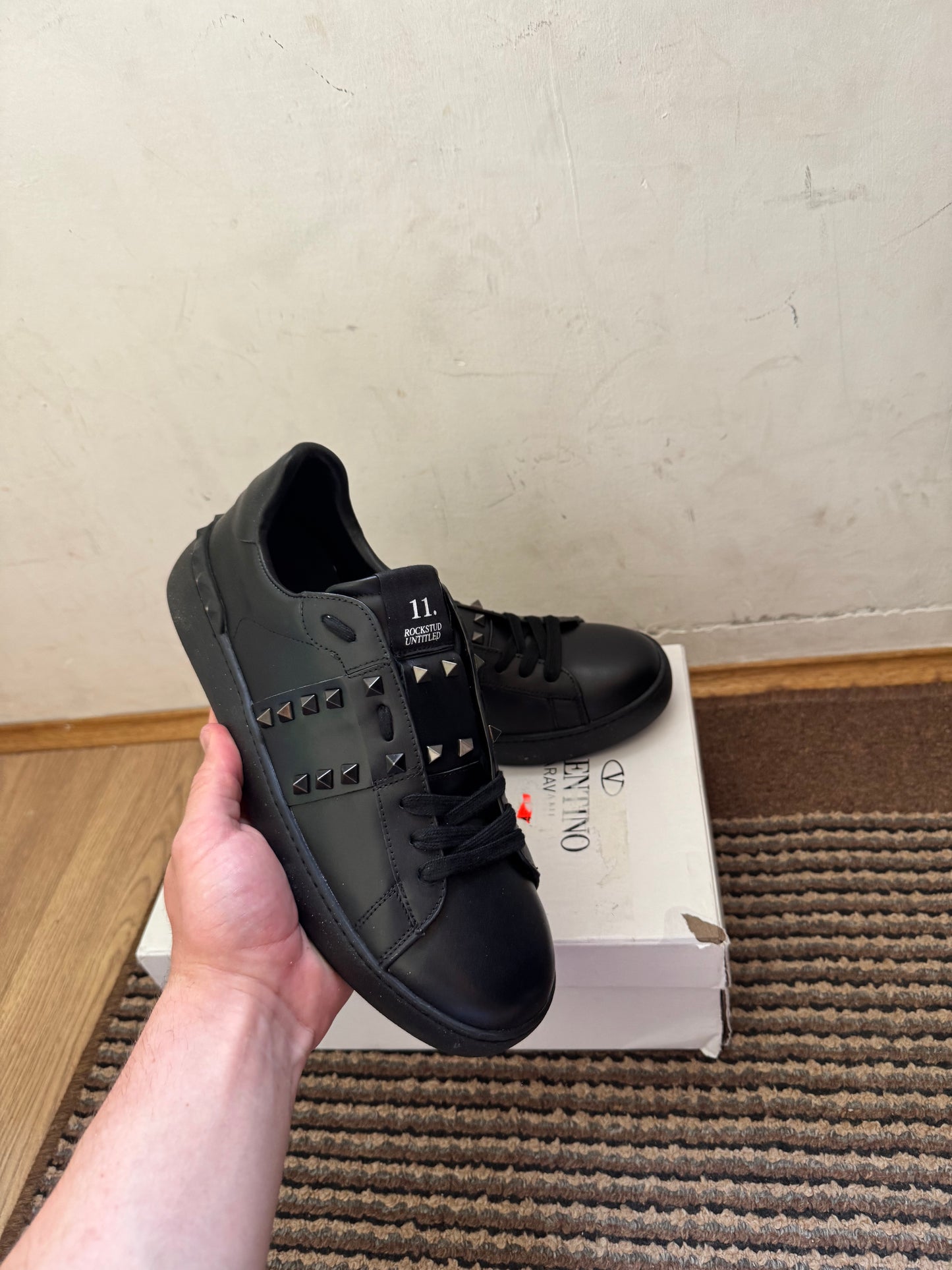 Valentino Broj 44(Odmah dostupno)