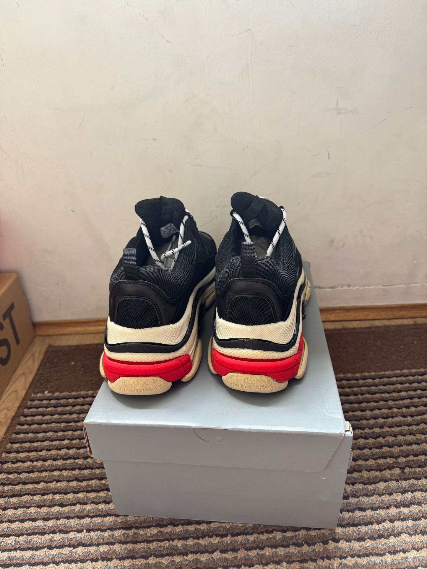 Balenciaga Triple S Broj 43(Odmah dostupno)