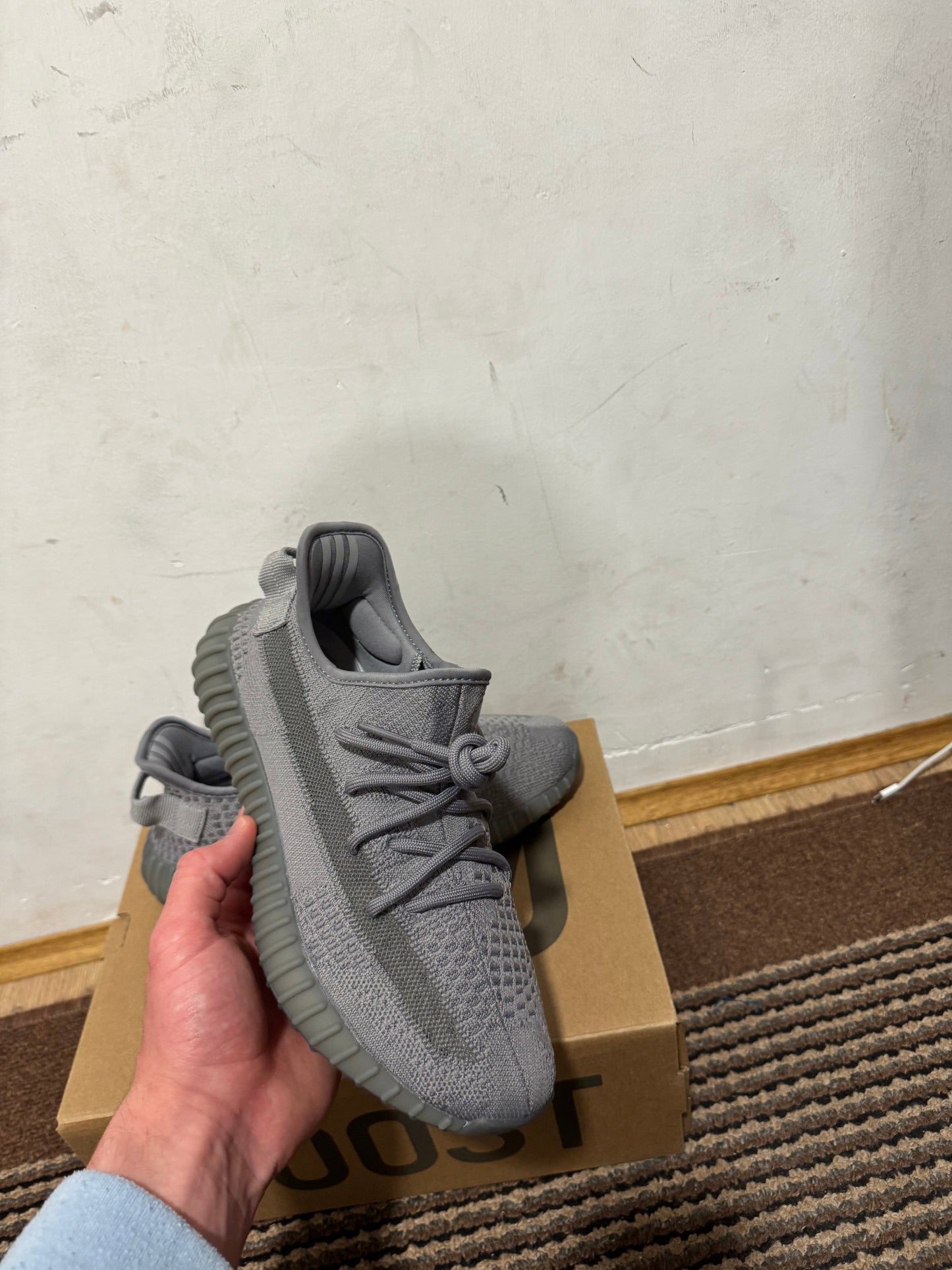 Yeezy 350 Wolf Grey Broj 39(Odmah dostupno)