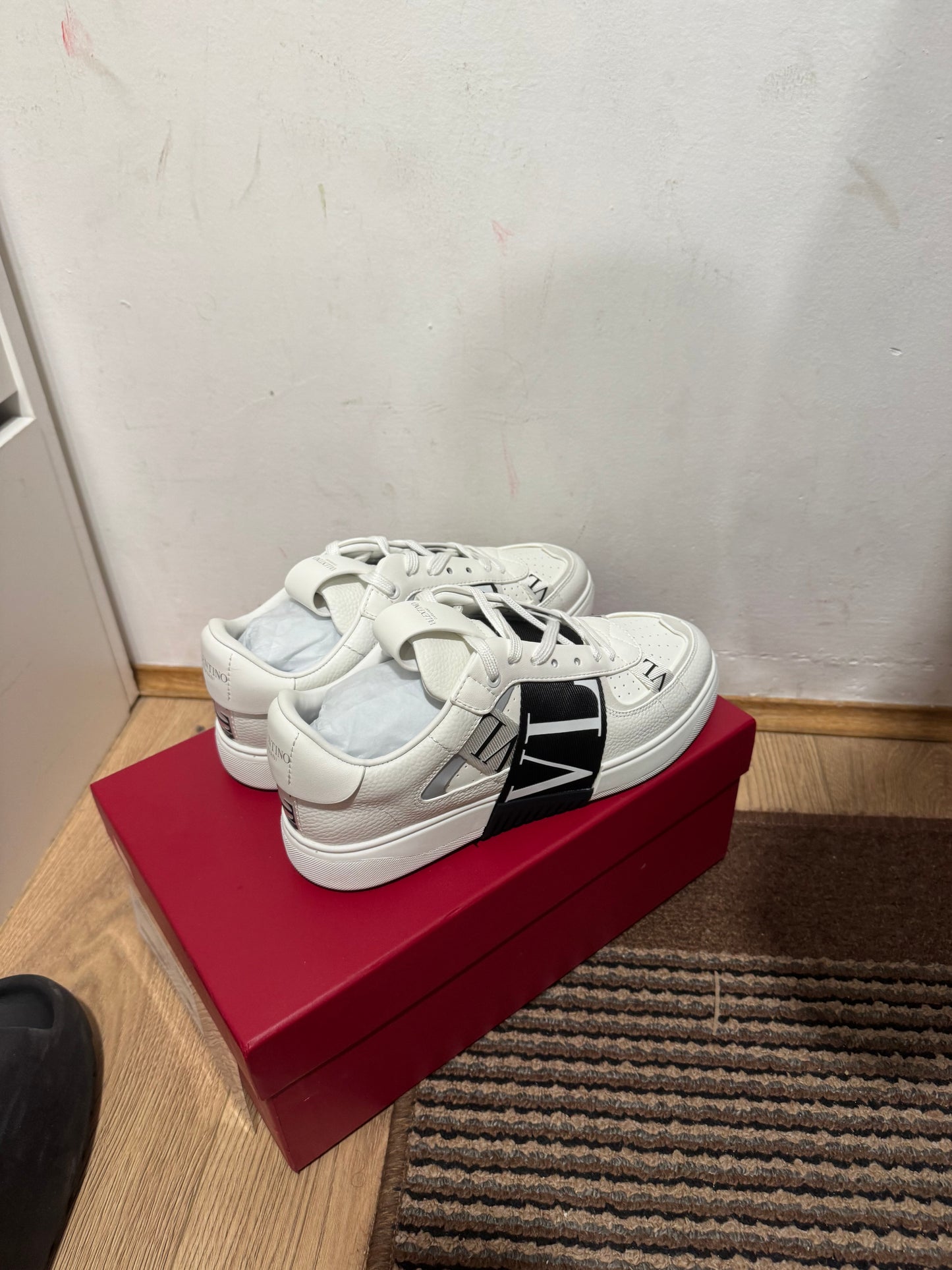Valentino Broj 42(Odmah dostupno)