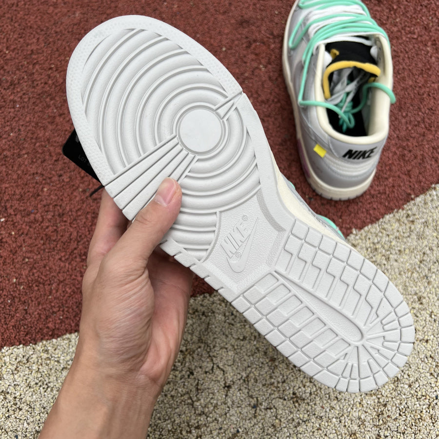 Off white dunk low lot 4