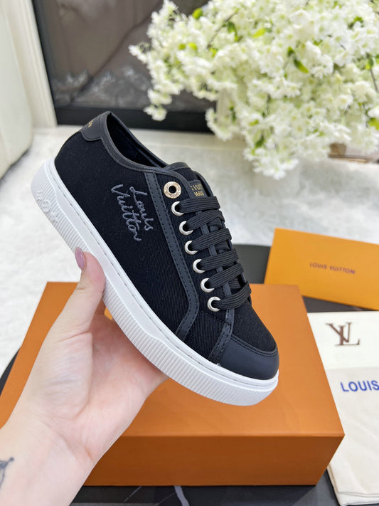 Louis Vuitton sneaker