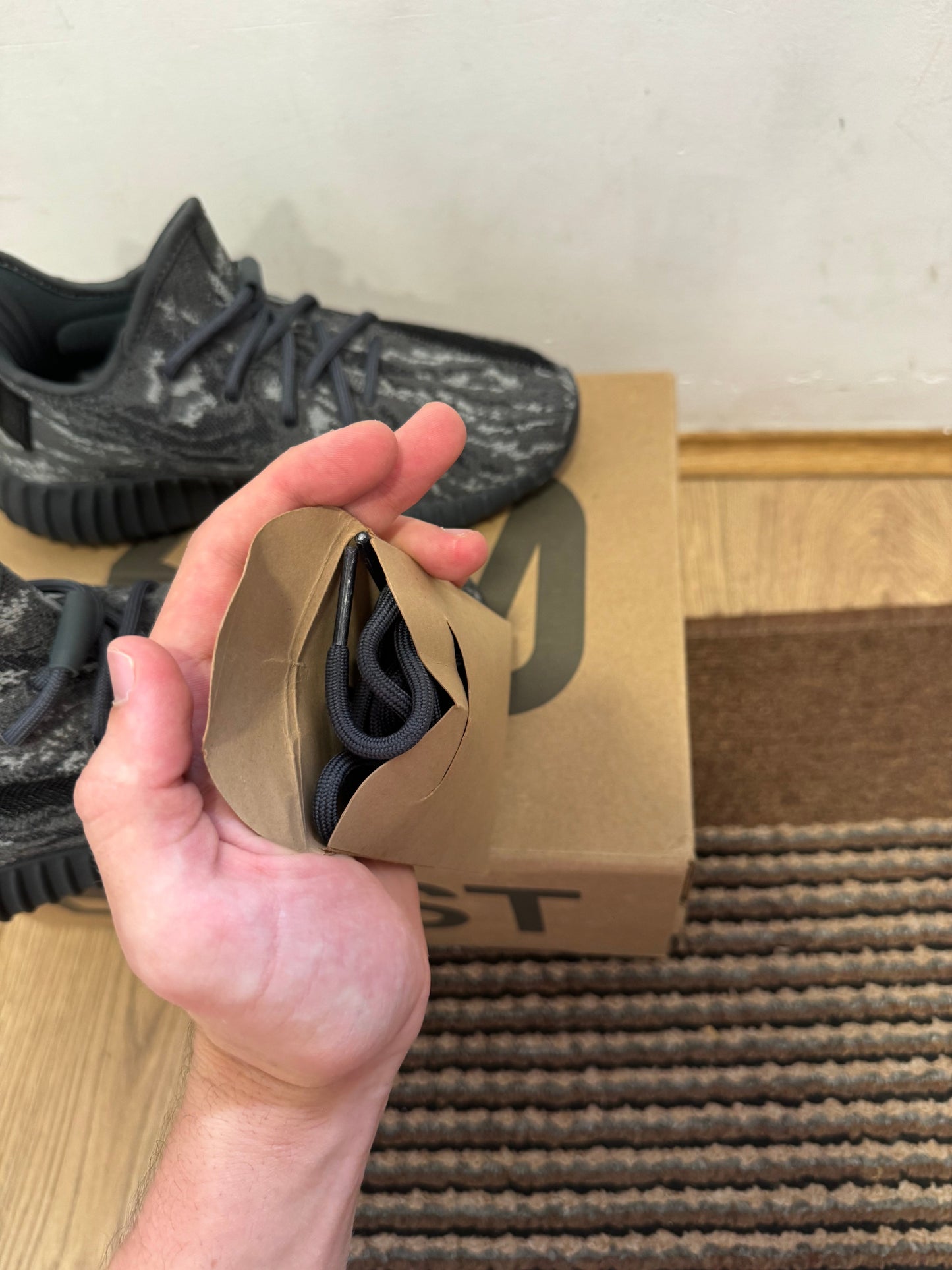 Yeezy 350 MX Black Broj 41(Odmah dostupno)