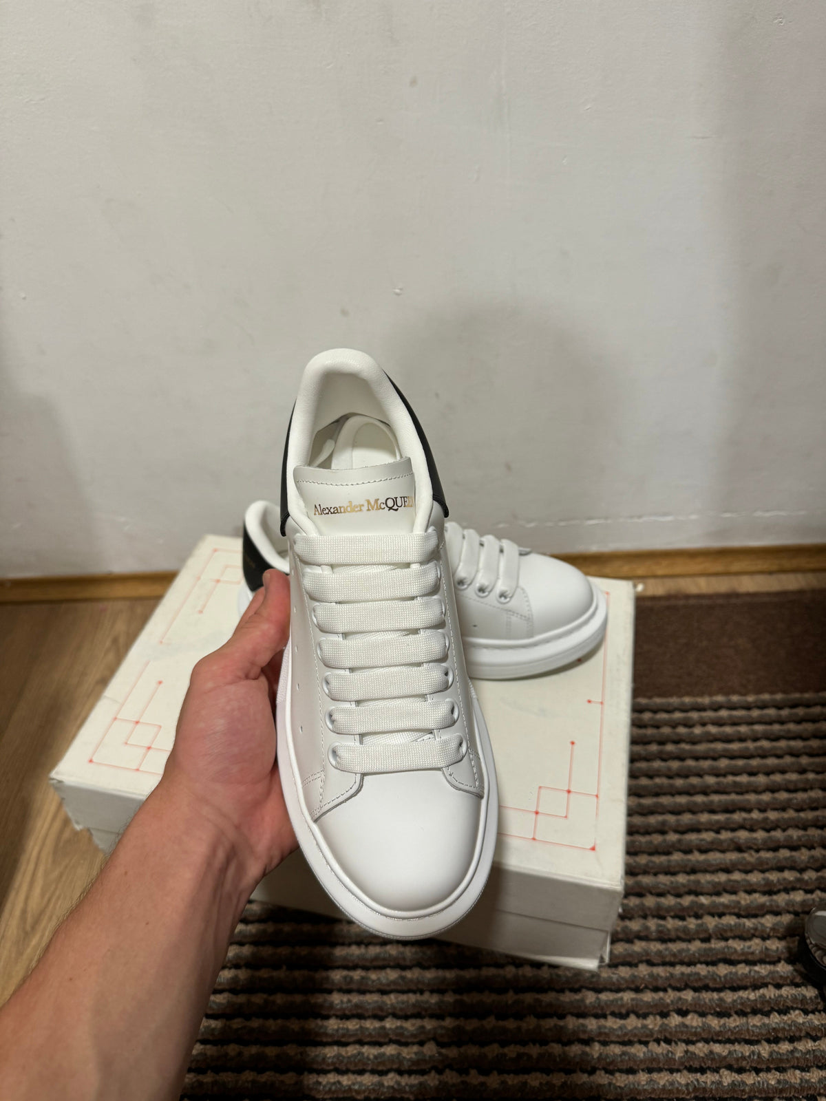 Alexander McQueen Broj 36(Odmah Dostupno)