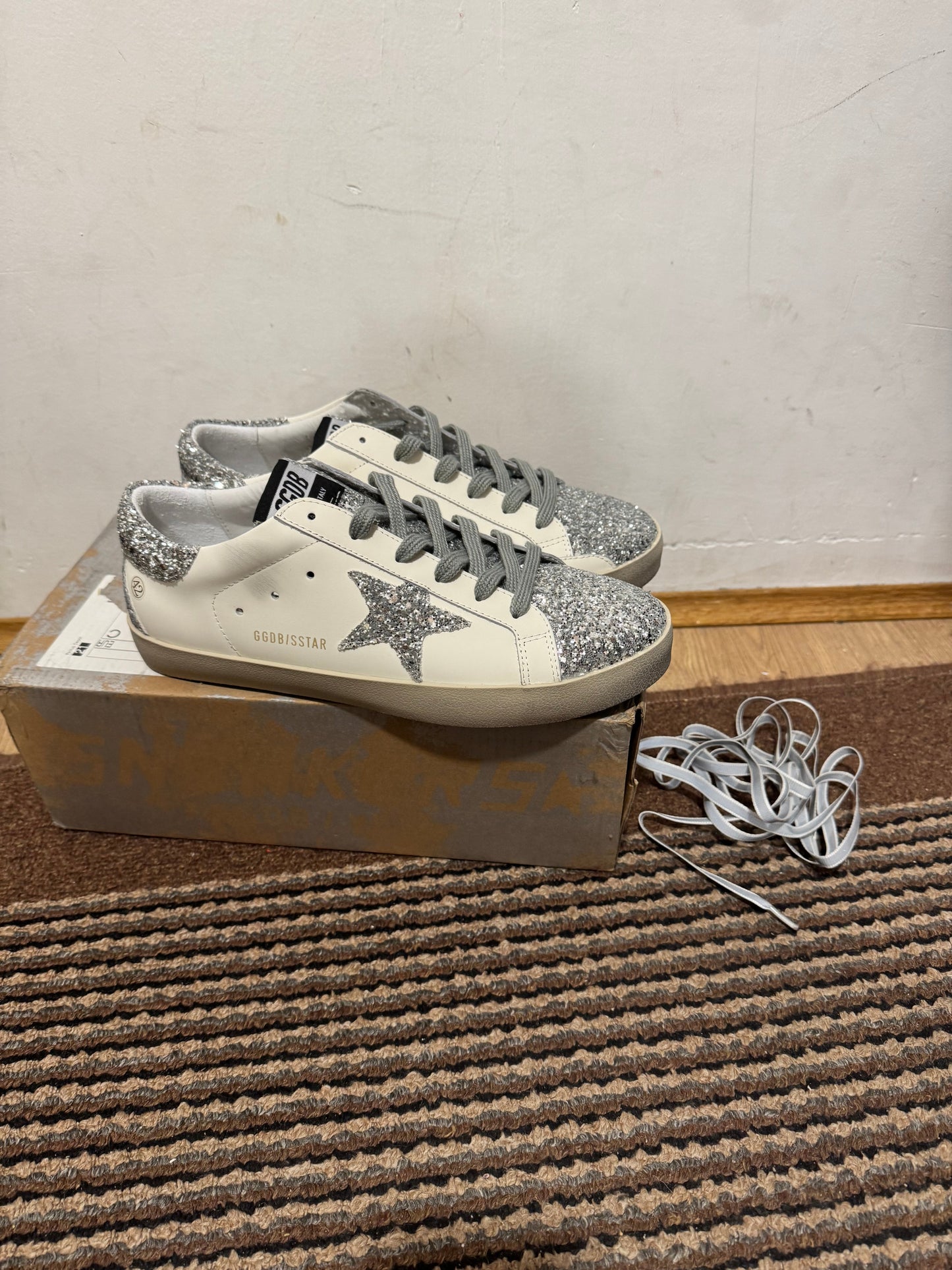 Golden Goose Broj 38,43(Odmah dostupno)