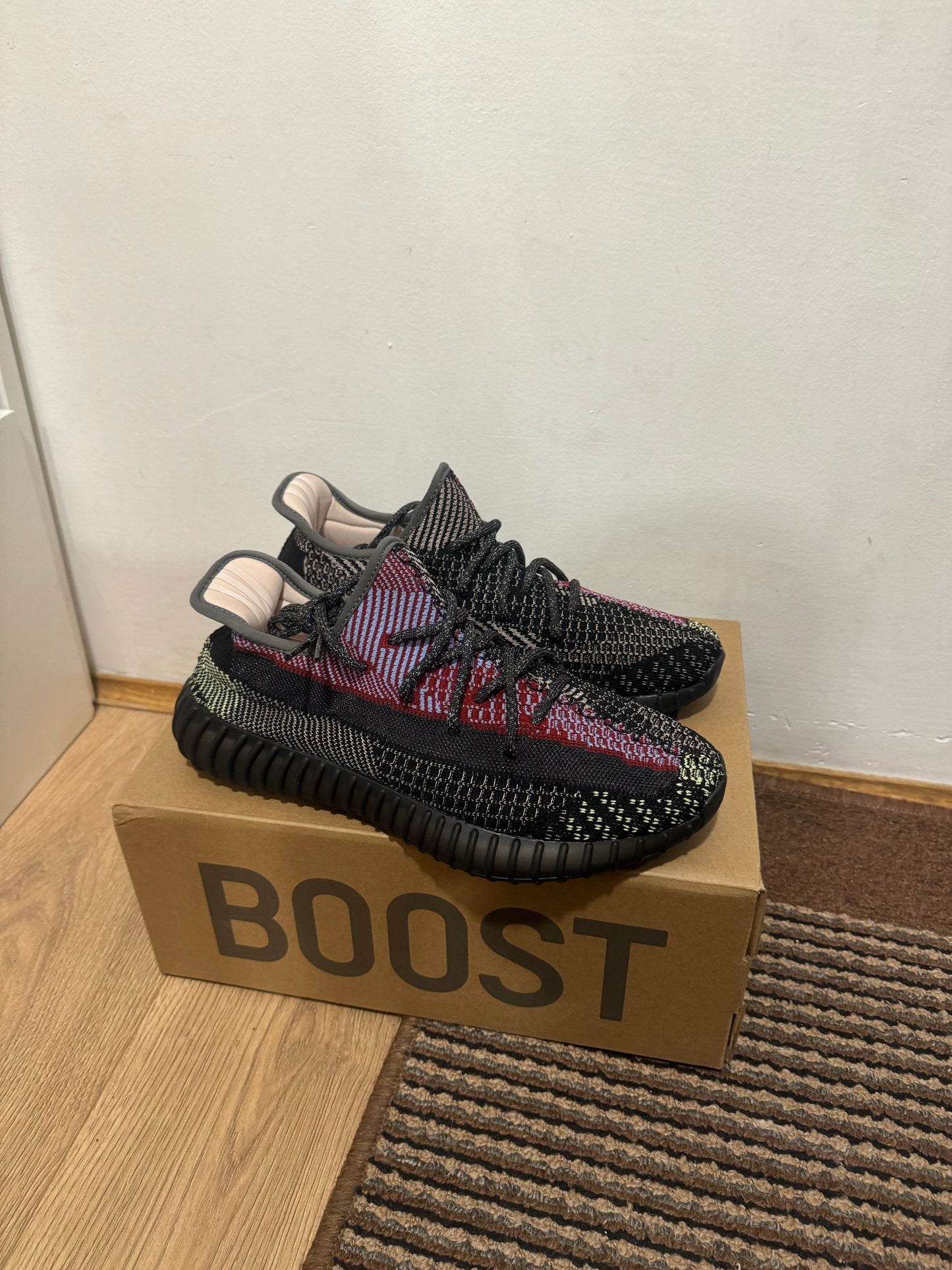 Yeezy 350 Yecheil Reflective Broj 42(Odmah dostupno)
