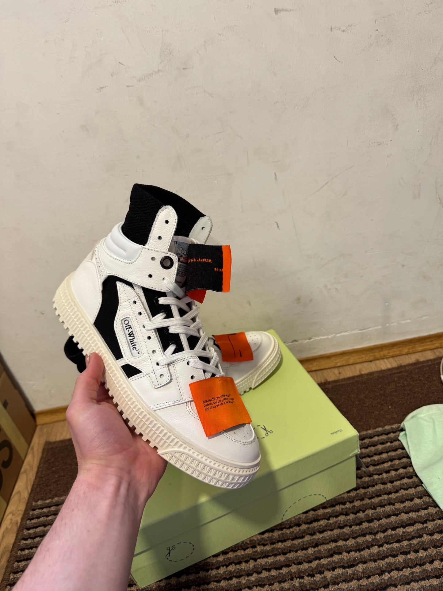 Off White Court Broj 43(Odmah dostupno)