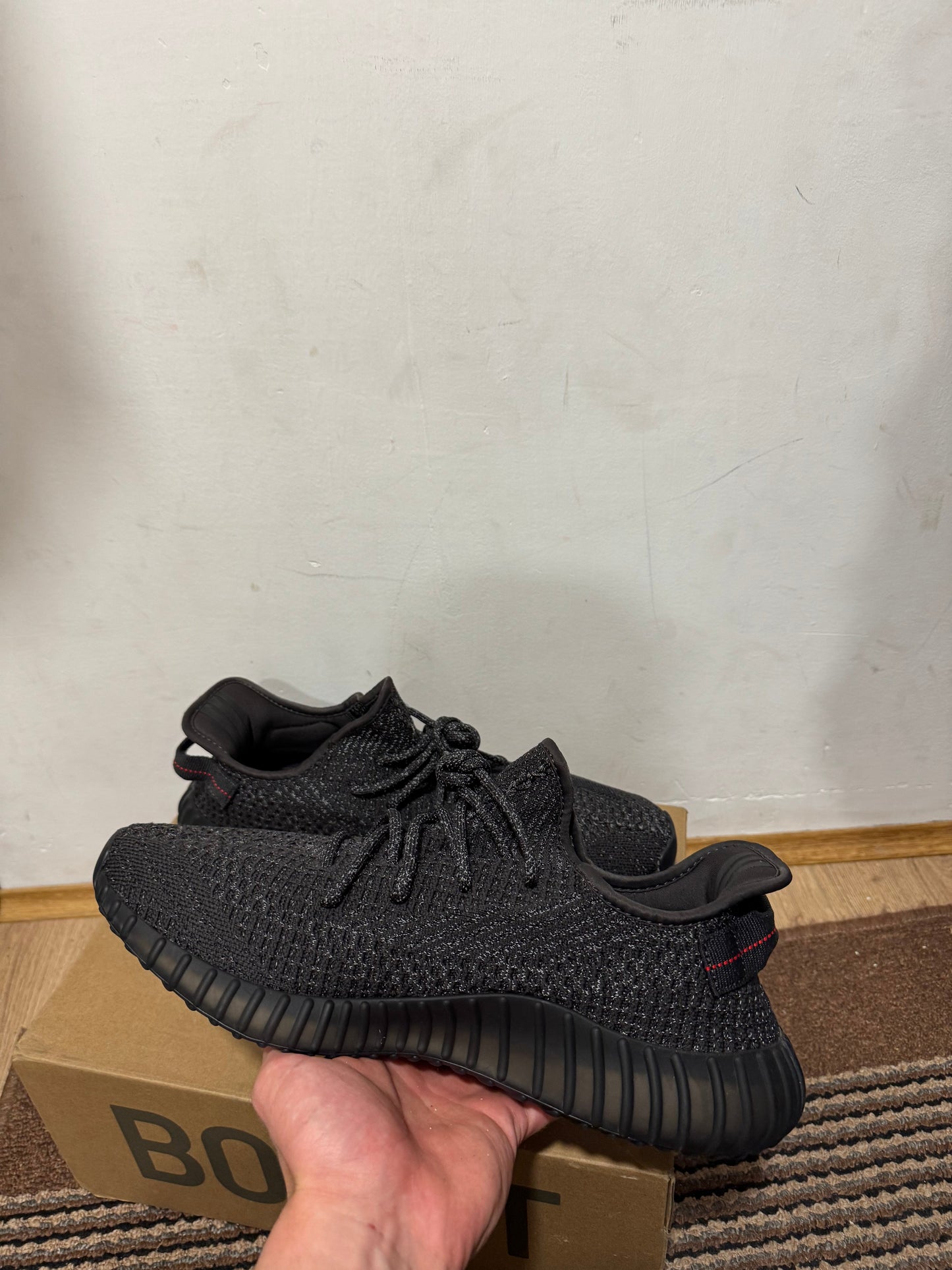 Yeezy 350 Black Static Broj 39(Odmah Dostupno)
