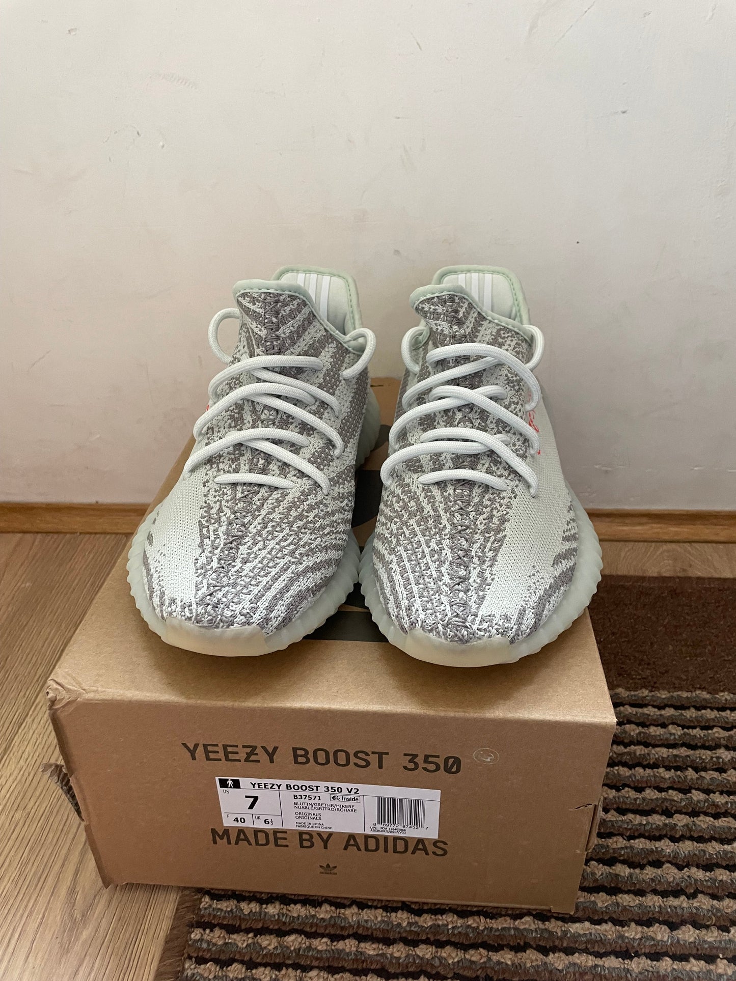 Yeezy 350 Blue Tint Broj 42(Odmah dostupno)
