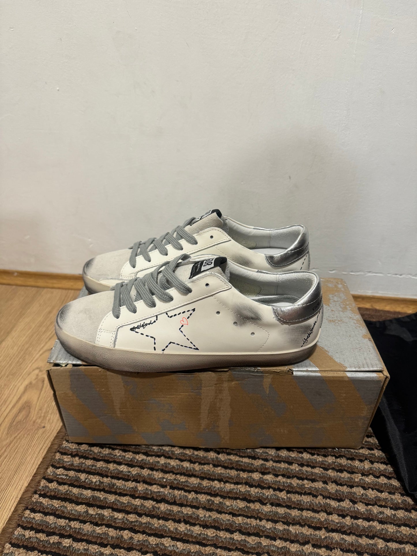 Golden Goose Broj 37(Odmah dostupno)