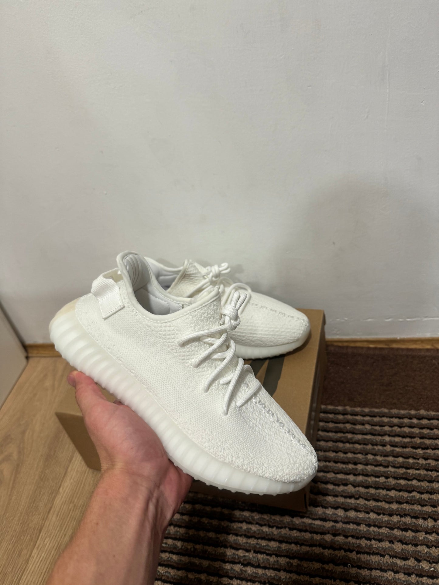 Yeezy350 Cream Broj 39,42(Odmah dostupno)