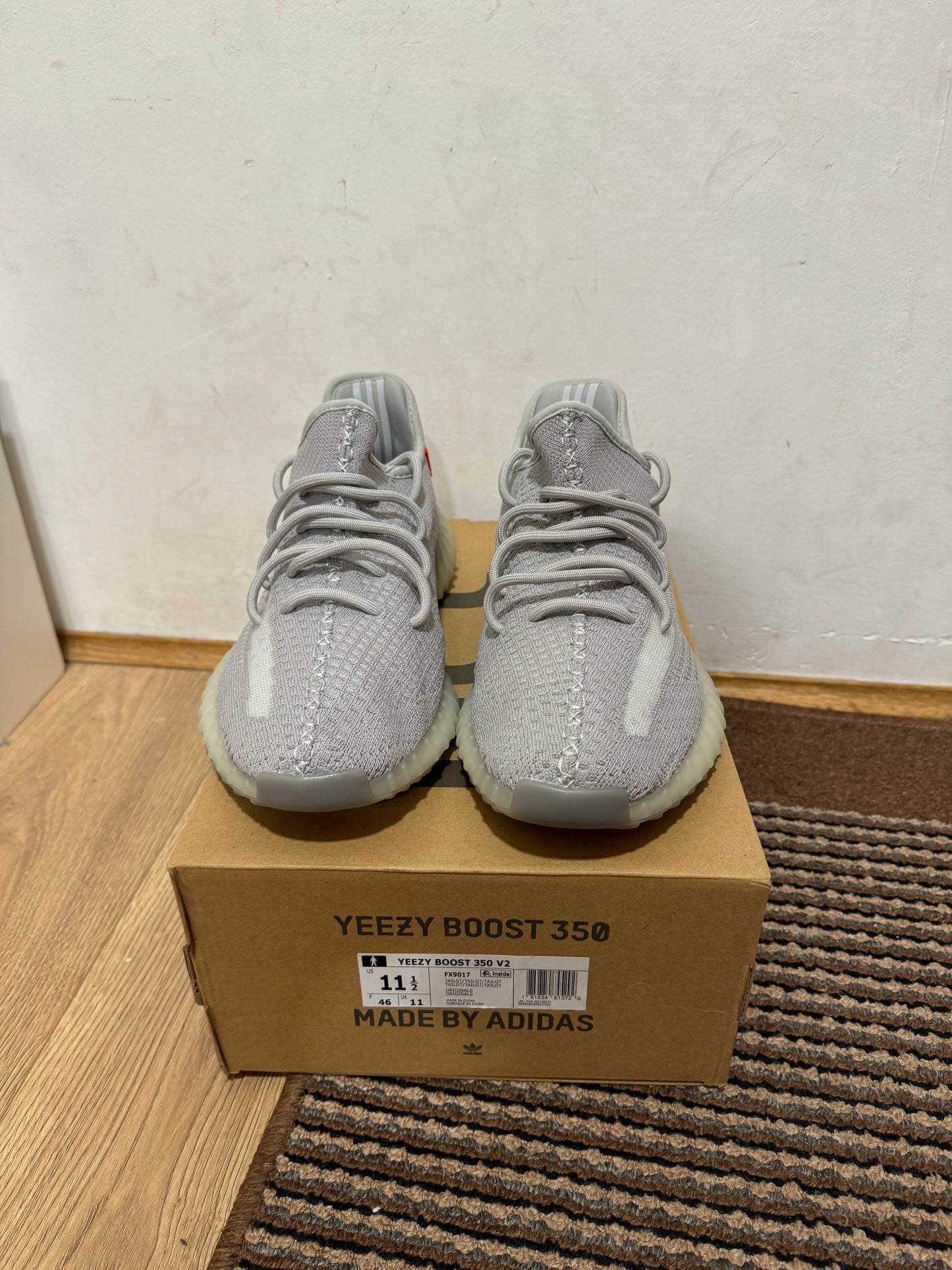 Yeezy 350 Tail Light 39,44(Odmah dostupno)