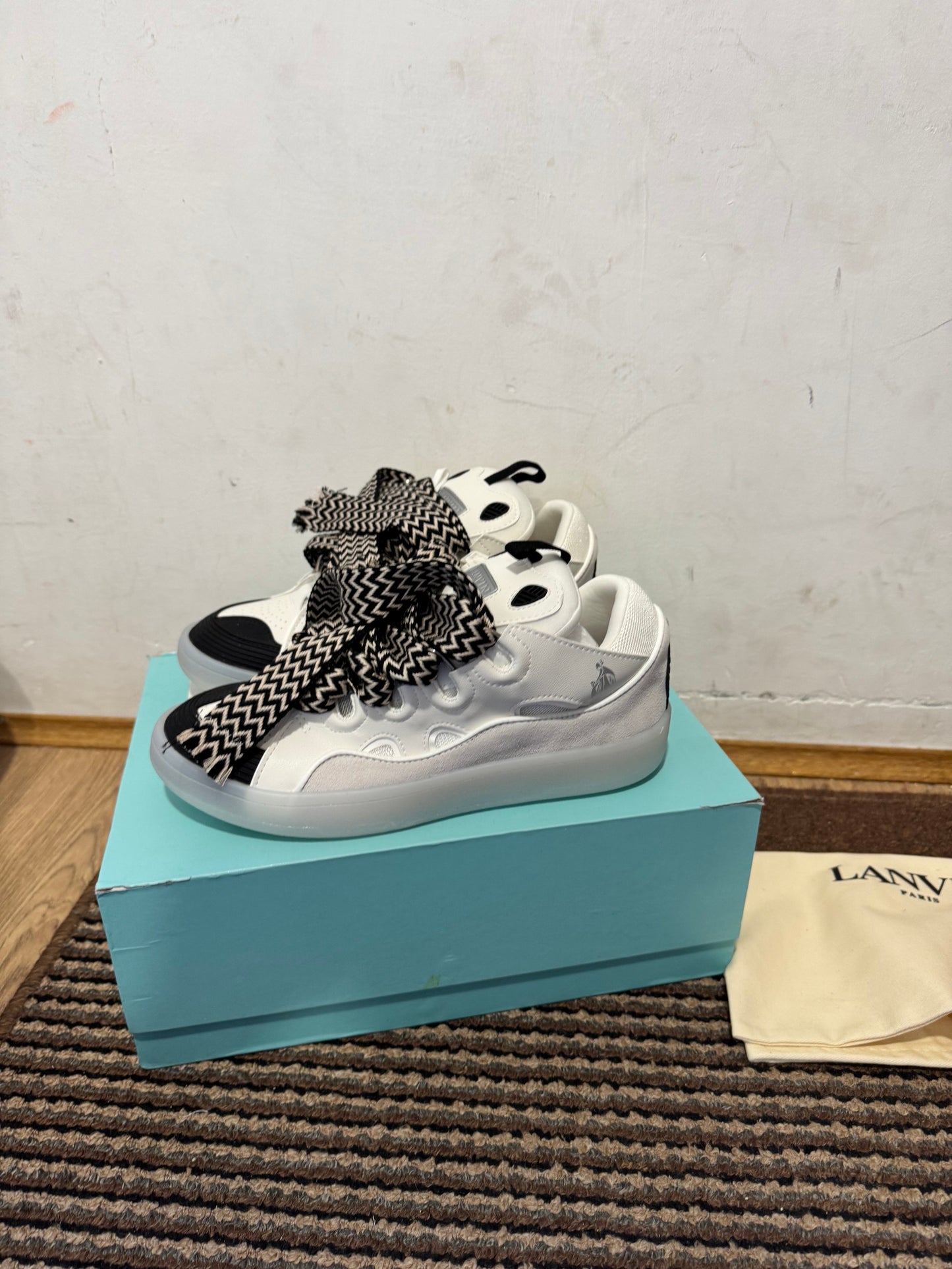Lanvin Broj 42(Odmah dostupno)