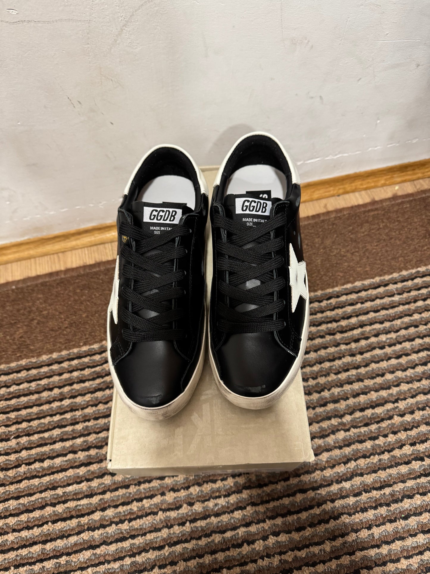 Golden Goose Broj 42,45(Odmah dostupno)