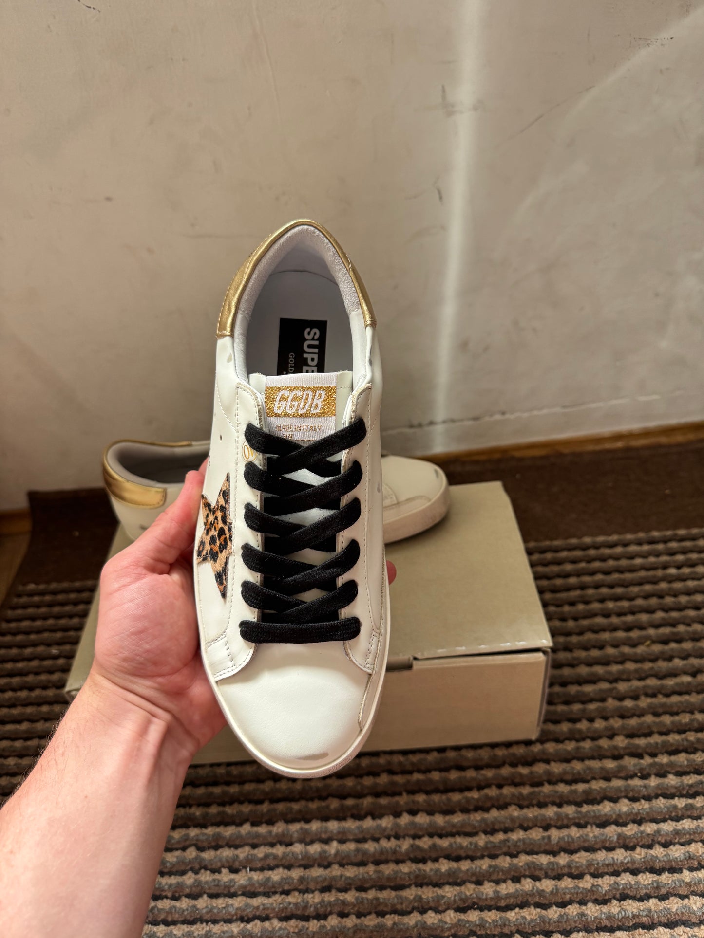 Golden Goose Broj 40(Odmah dostupno)