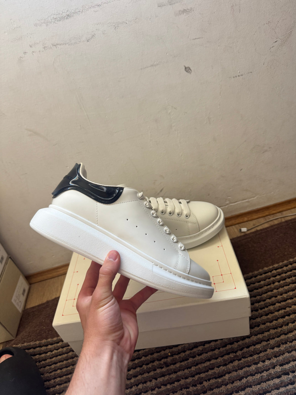 Alexander McQueen Broj 44(Odmah Dostupno)