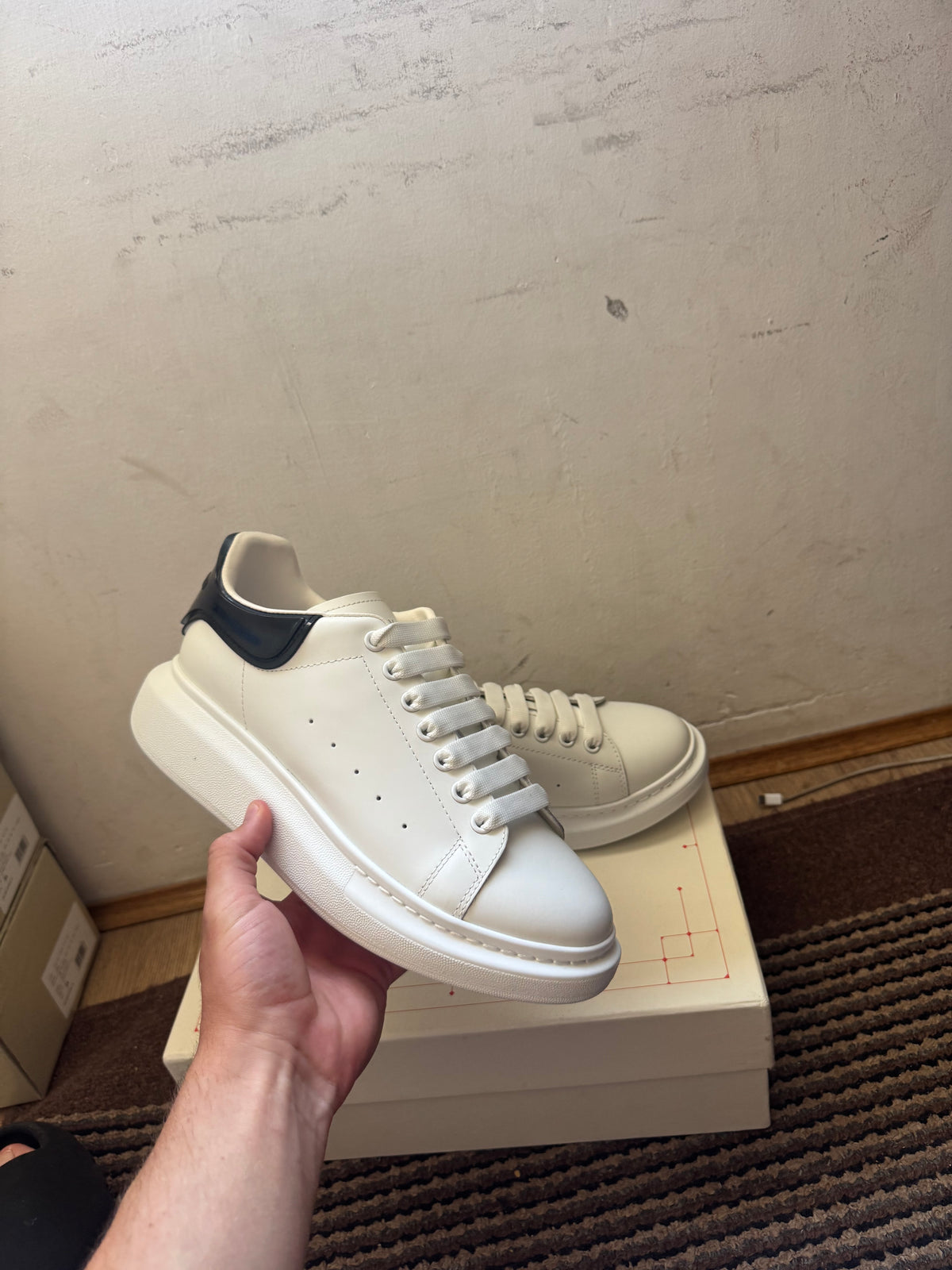 Alexander McQueen Broj 44(Odmah Dostupno)
