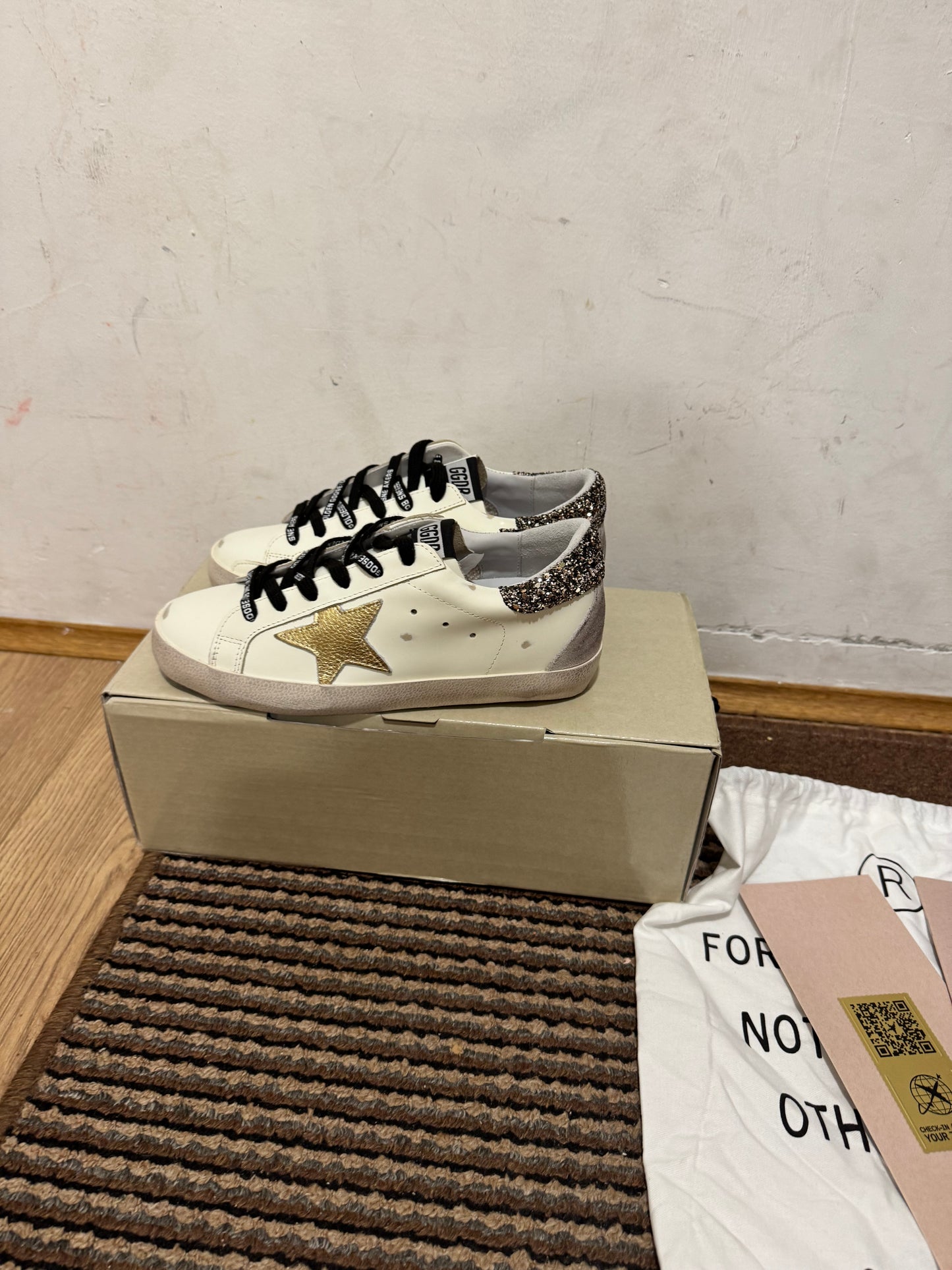 Golden Goose Broj 38,39(Odmah dostupno)